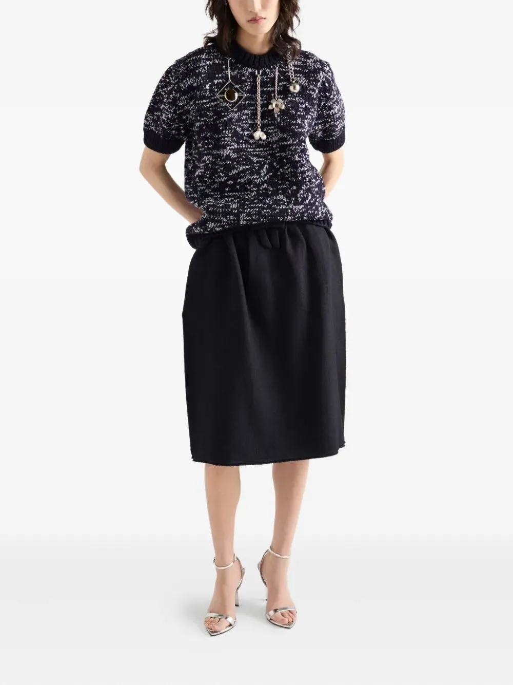 SURE! THE TRANSLATION OF "GONNA MIDI IN LANA CHEVRON" FROM ITALIAN (IT) TO ENGLISH (EN) IS: "CHEVRON WOOL MIDI SKIRT". sold by Lord & Taylor product image thumbnail 5