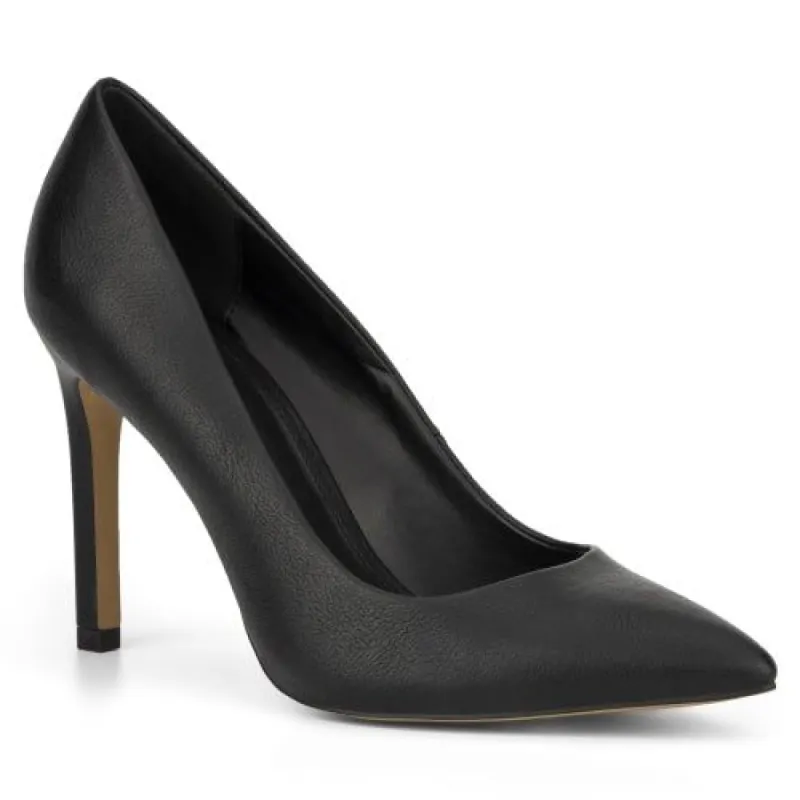 Madison Solid Pump sold by Lord & Taylor