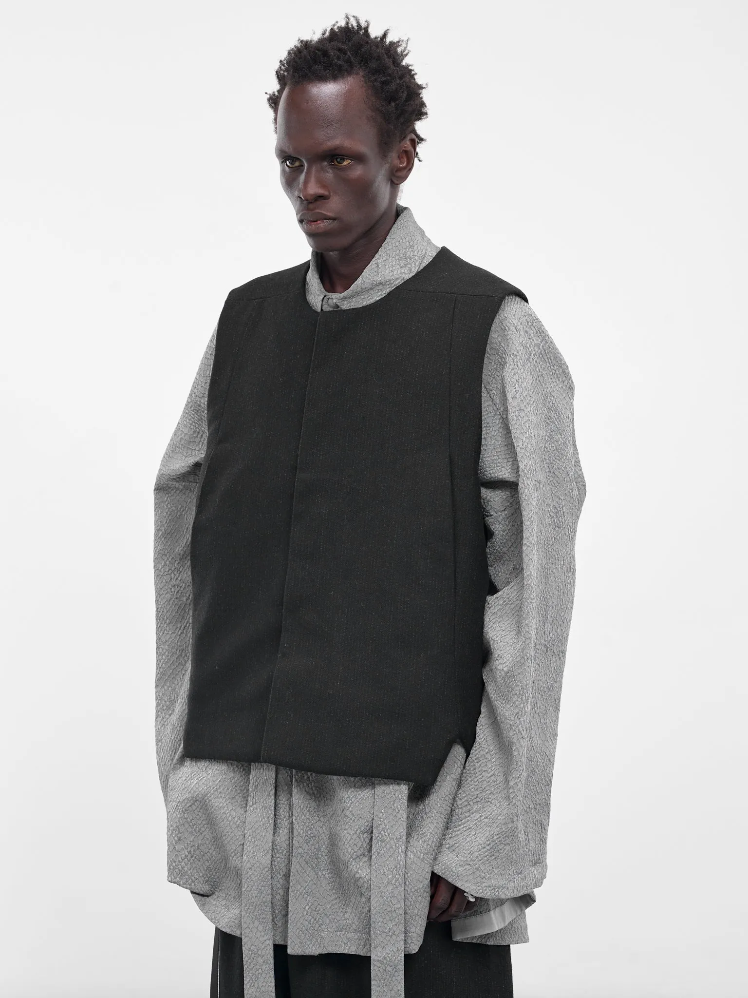 The Gileo Navy Wool Vest (GILEO-NAVY) sold by lorenzo product image thumbnail 2