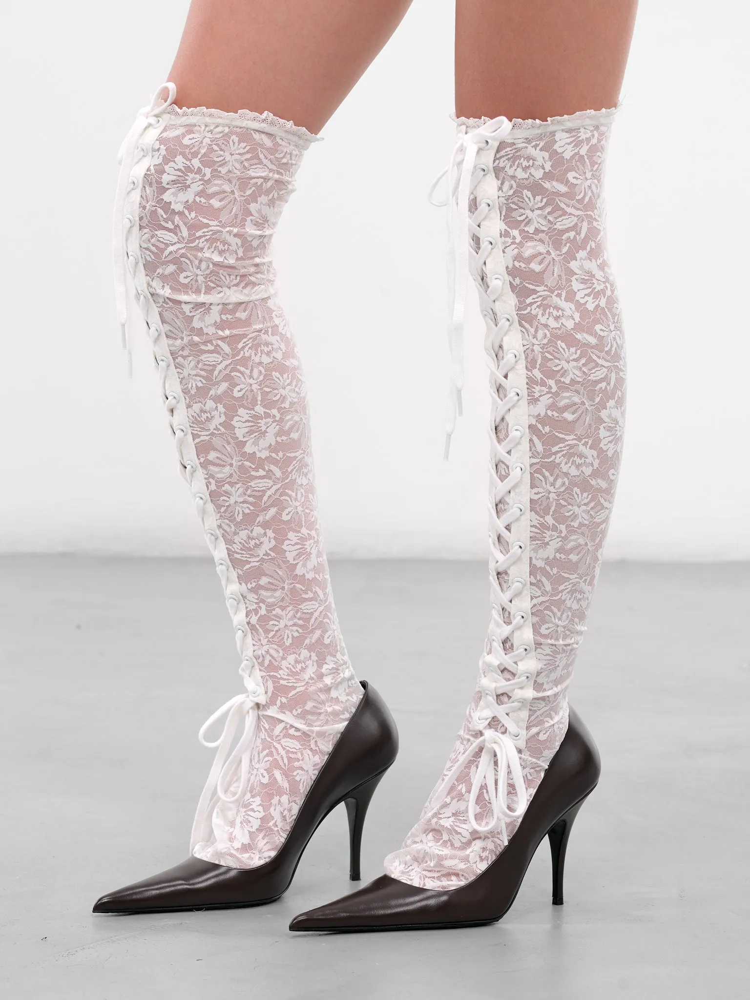 White Lace Knee High Socks (00AC06-WHITE) sold by lorenzo product image thumbnail 2