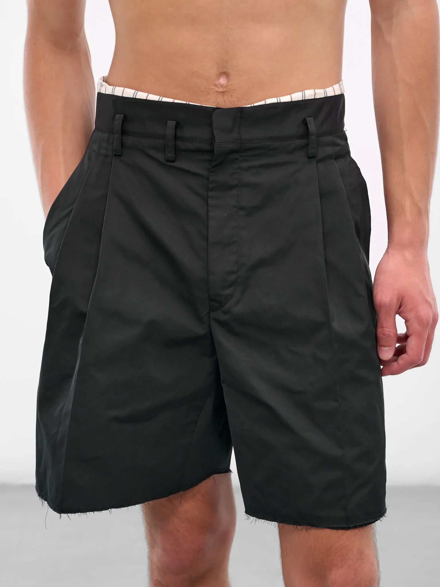 Anonymity Of The Lining Shorts (S50MU0090-S52741-900-BLACK) sold by lorenzo product image thumbnail 4