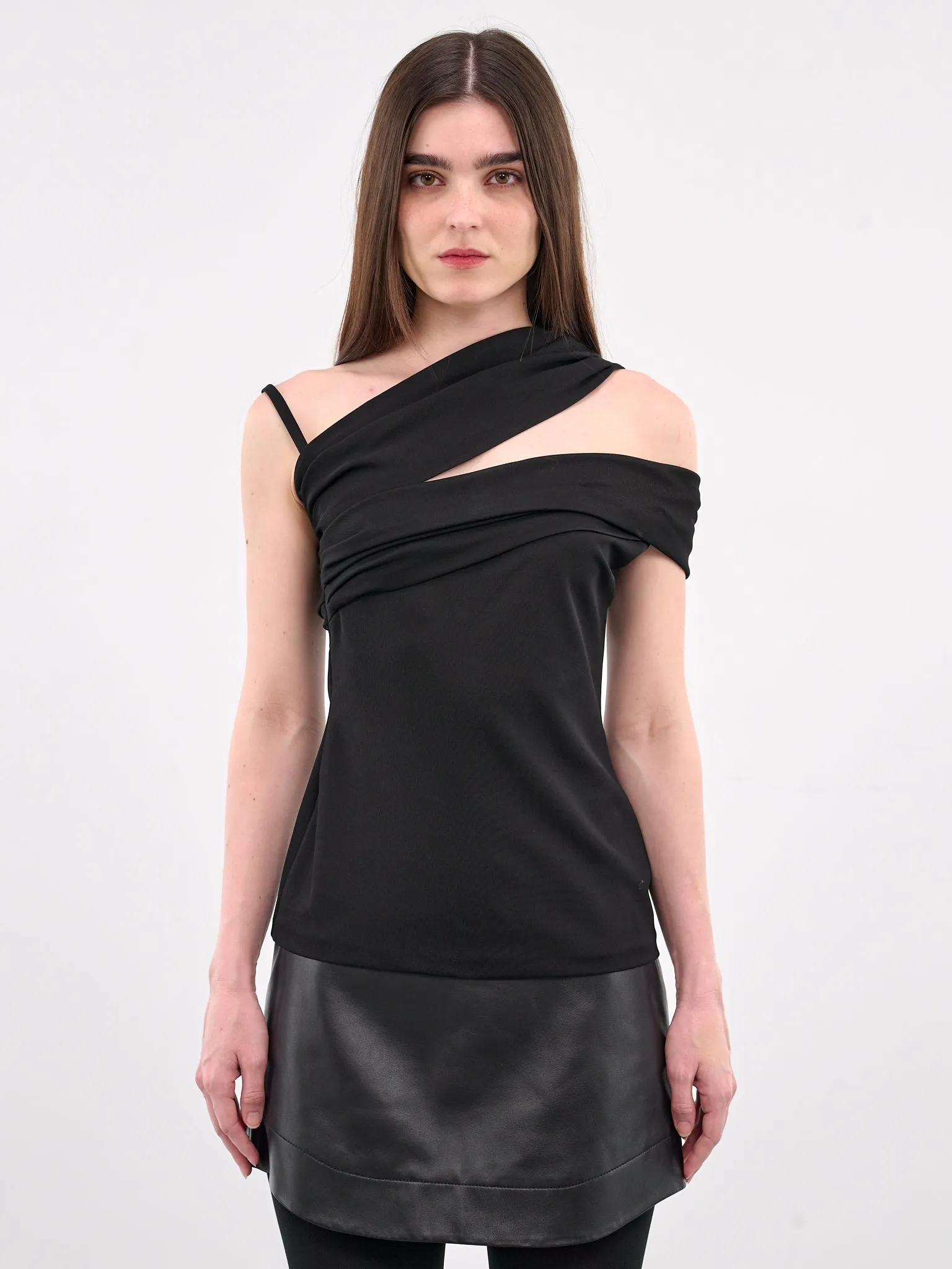 One-Shoulder Gathered Top (1018683-1A12923-BLACK) sold by lorenzo