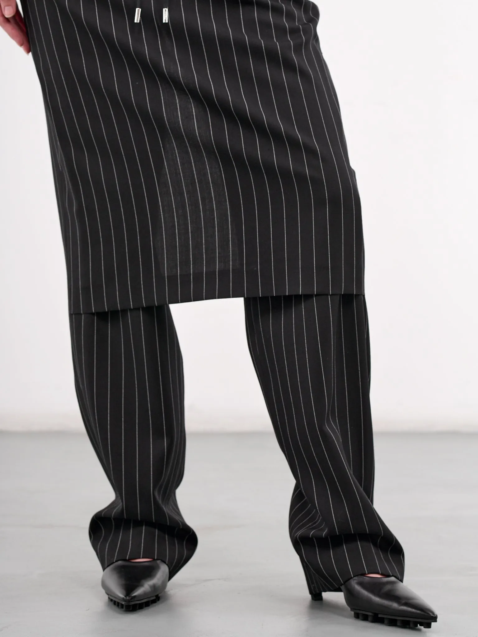 The Lace-Up Pant Skirt (25-33-F-PJ010-C074-BLACK-WHITE) sold by lorenzo product image thumbnail 4