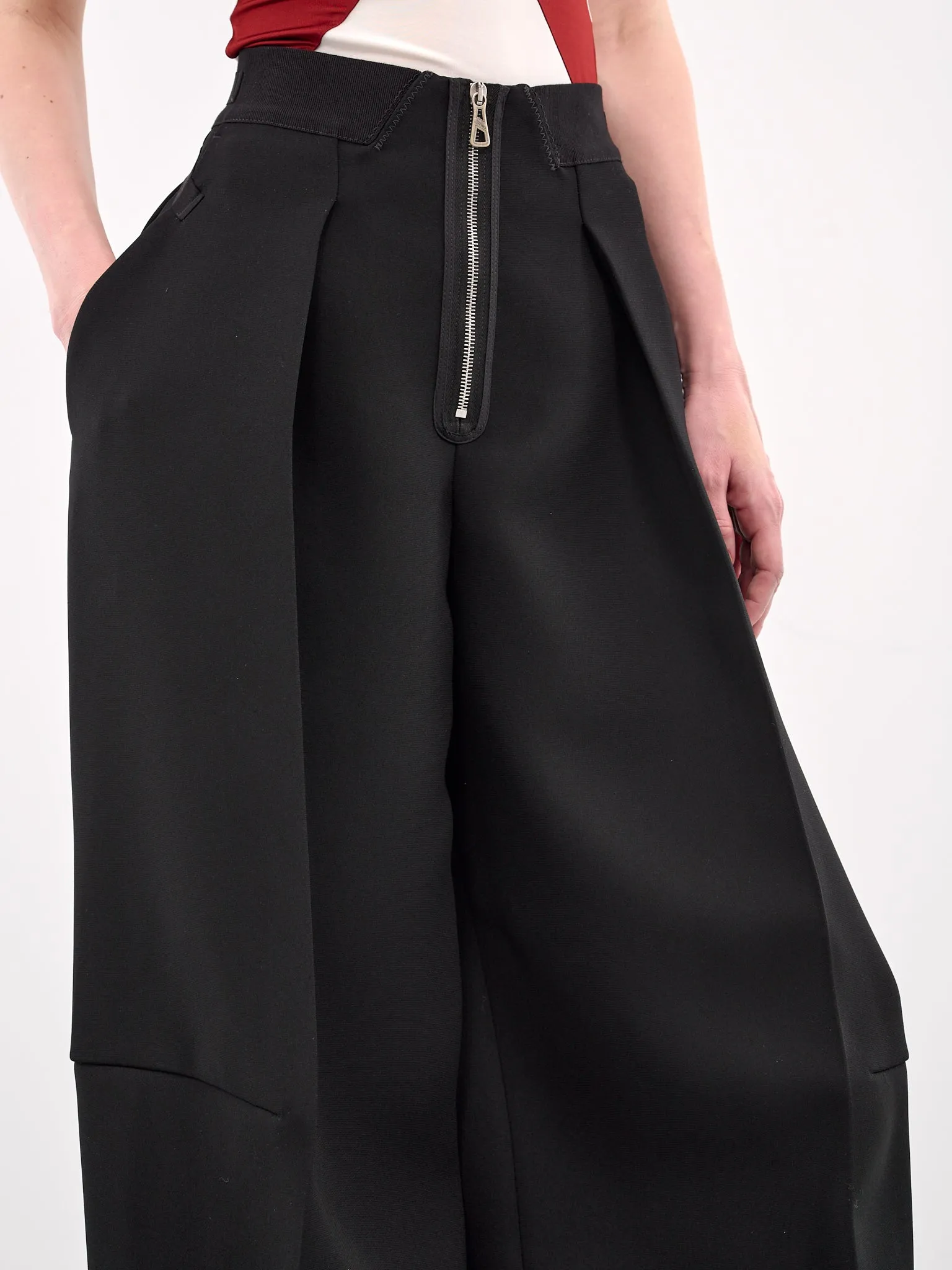 The Crepe Pants (25-33-F-PA187-C081-BLACK) sold by lorenzo product image thumbnail 5