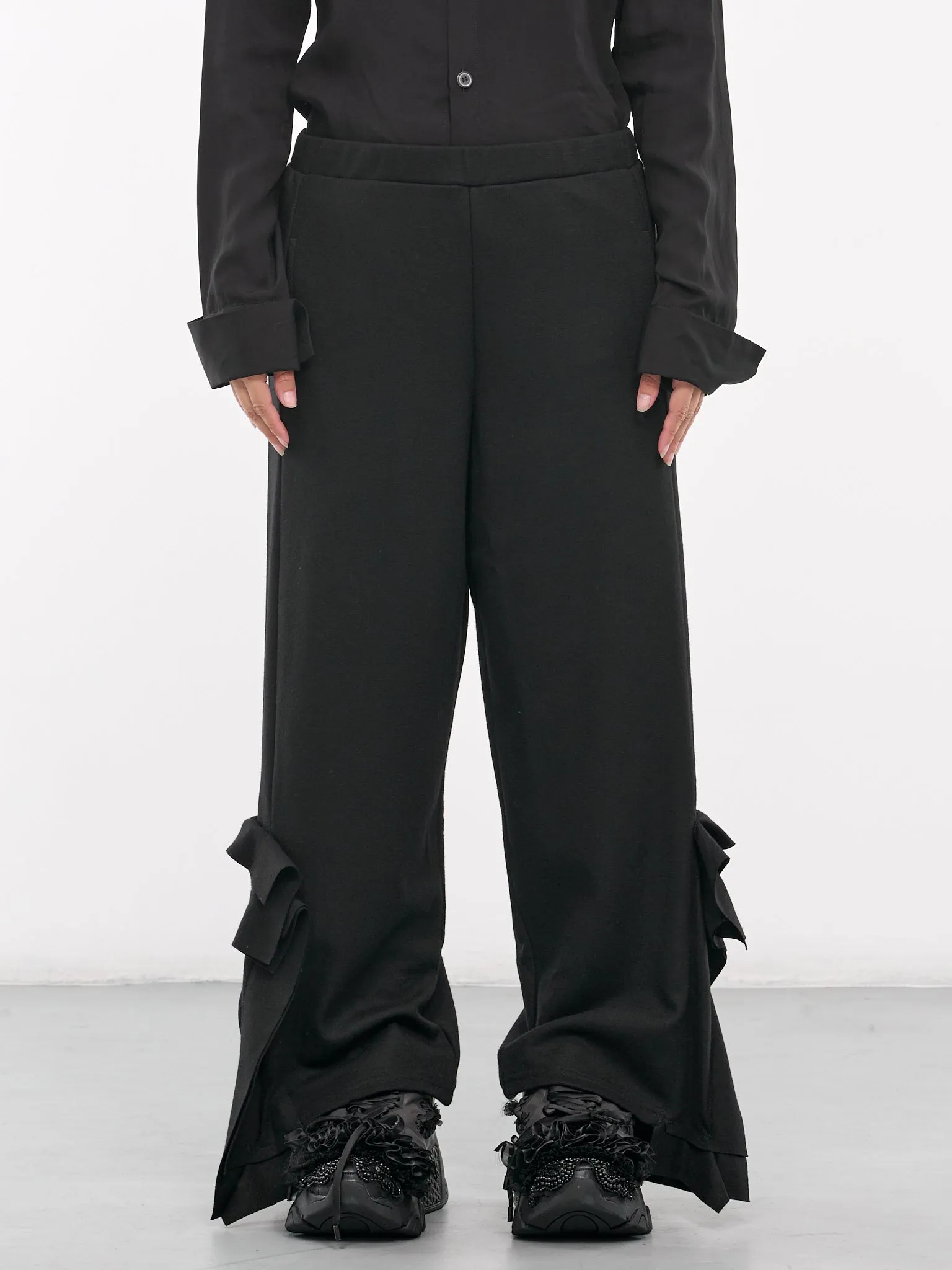 Box Detail Pants (F0-T32-176-1-BLACK) sold by lorenzo