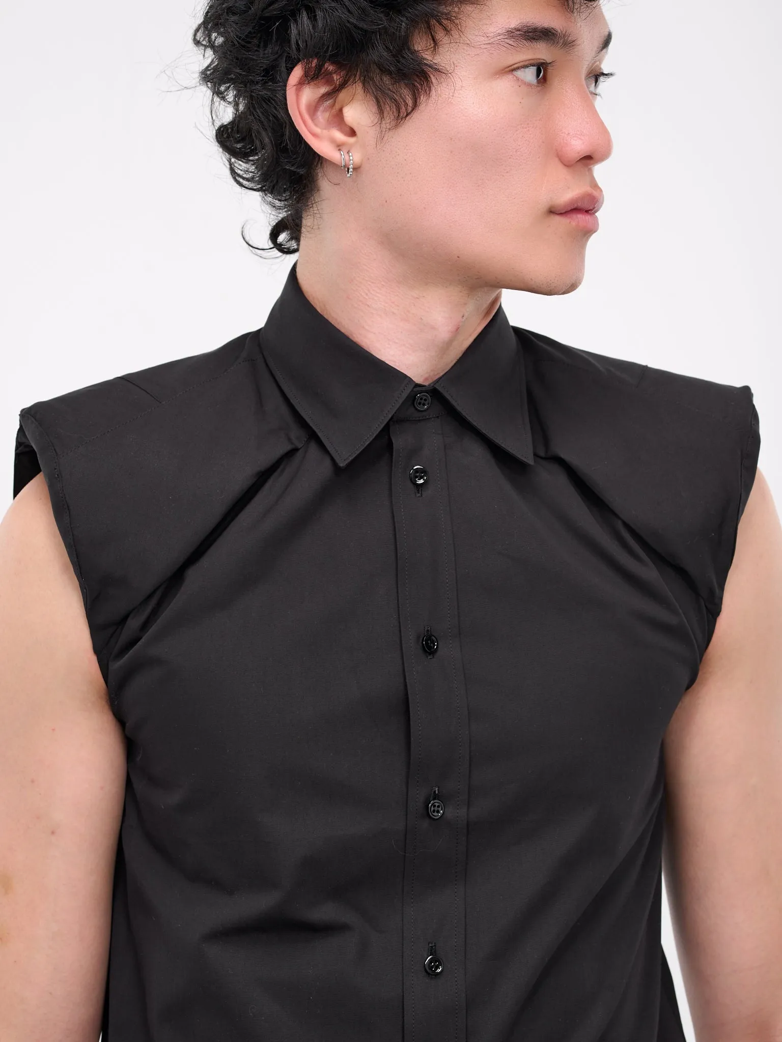 Collarbone Sleeveless Shirt (S1USH05-BLACK) sold by lorenzo product image thumbnail 5