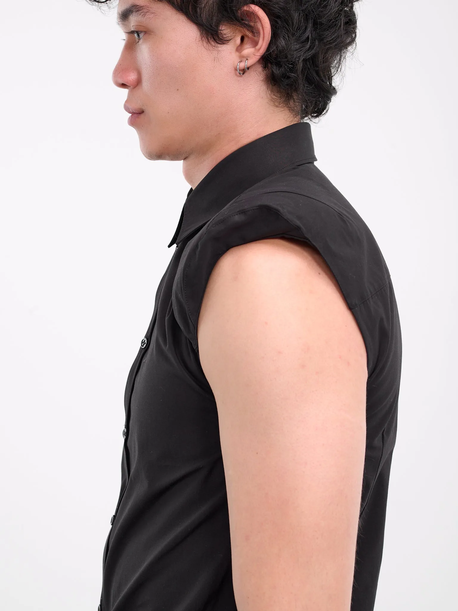 Collarbone Sleeveless Shirt (S1USH05-BLACK) sold by lorenzo product image thumbnail 4