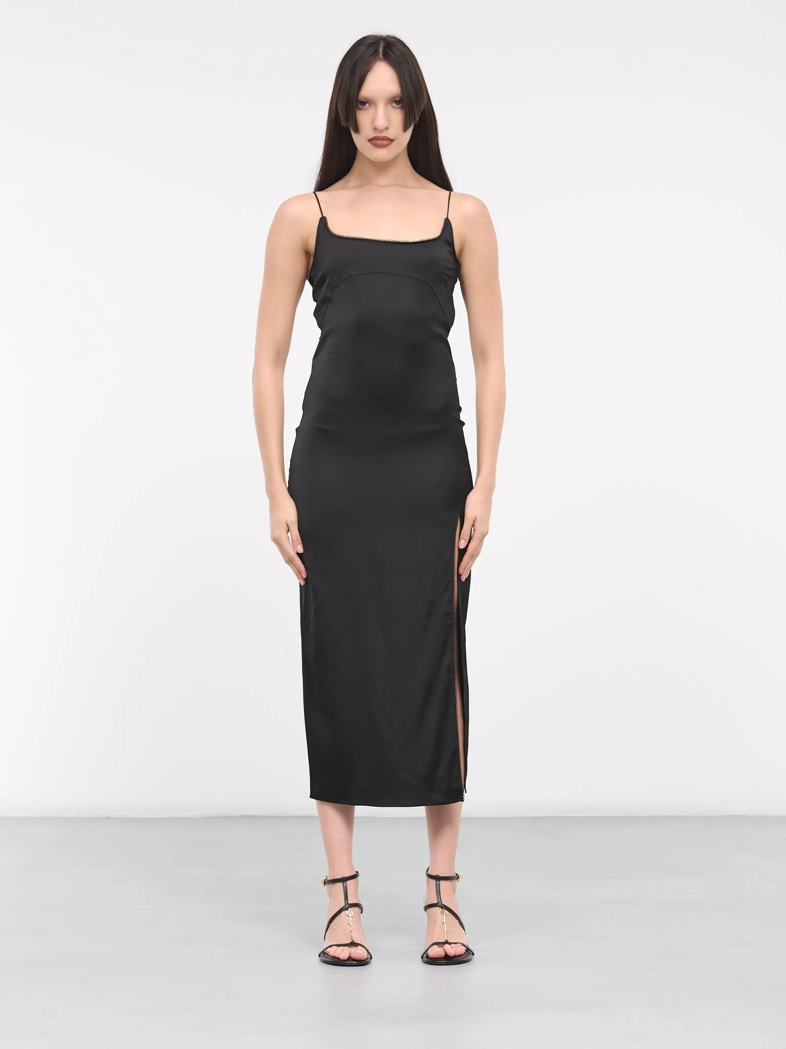 La Robe Notte (241DR100-1000-990-BLACK) sold by lorenzo
