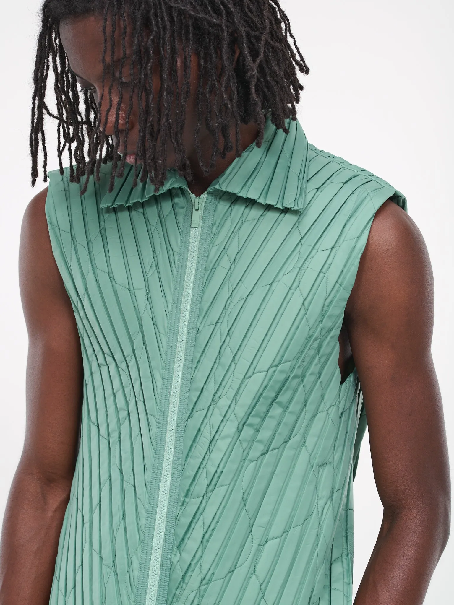 Padded Pleats Vest (HP38FE319-62-GREEN) sold by lorenzo product image thumbnail 4
