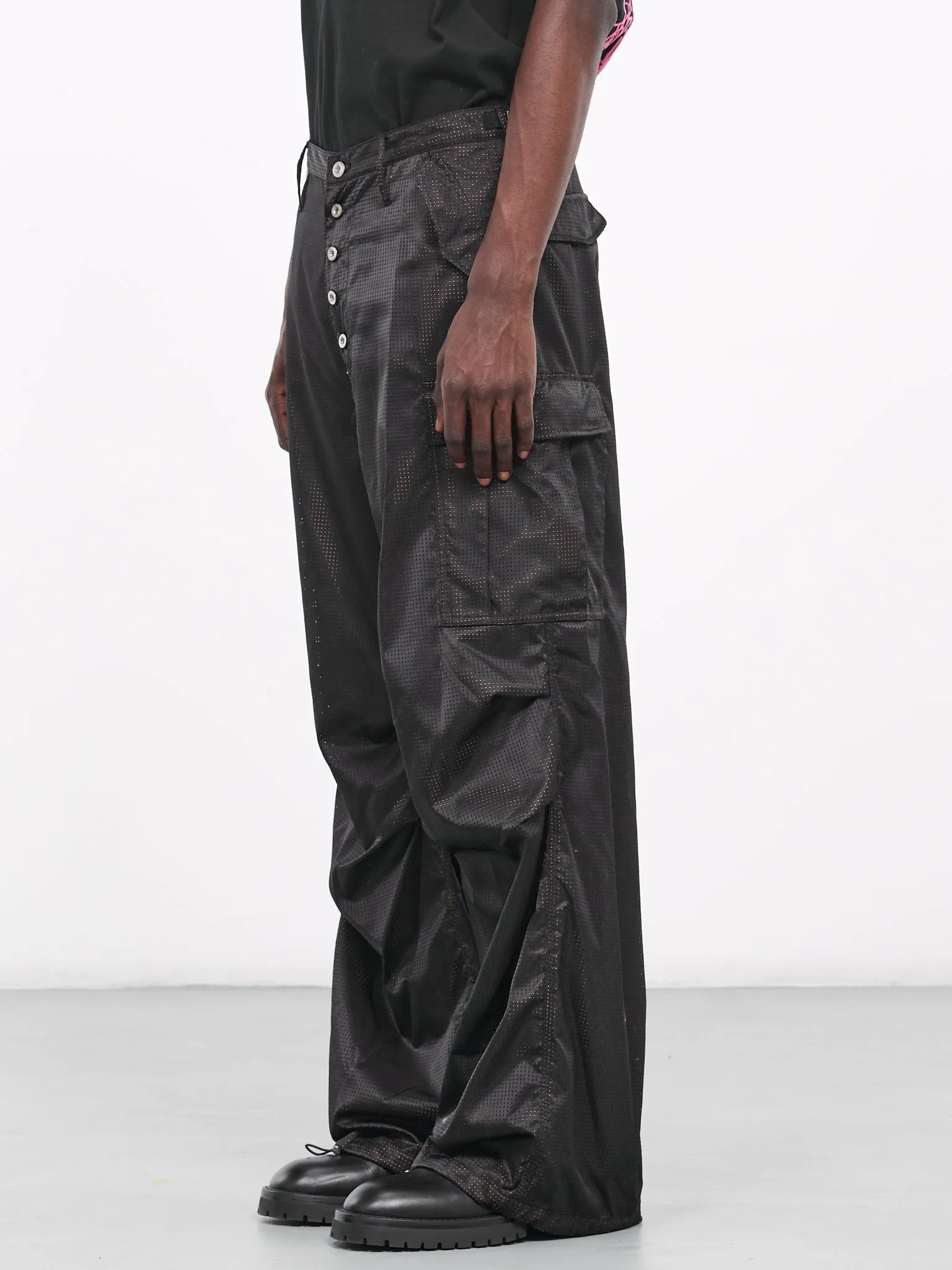 Nylon Cargo Pants (23AWPT12-BLACK) sold by lorenzo product image thumbnail 2