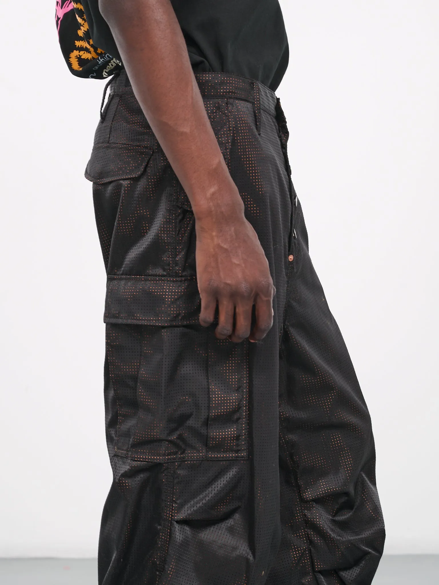 Nylon Cargo Pants (23AWPT12-BLACK) sold by lorenzo product image thumbnail 4