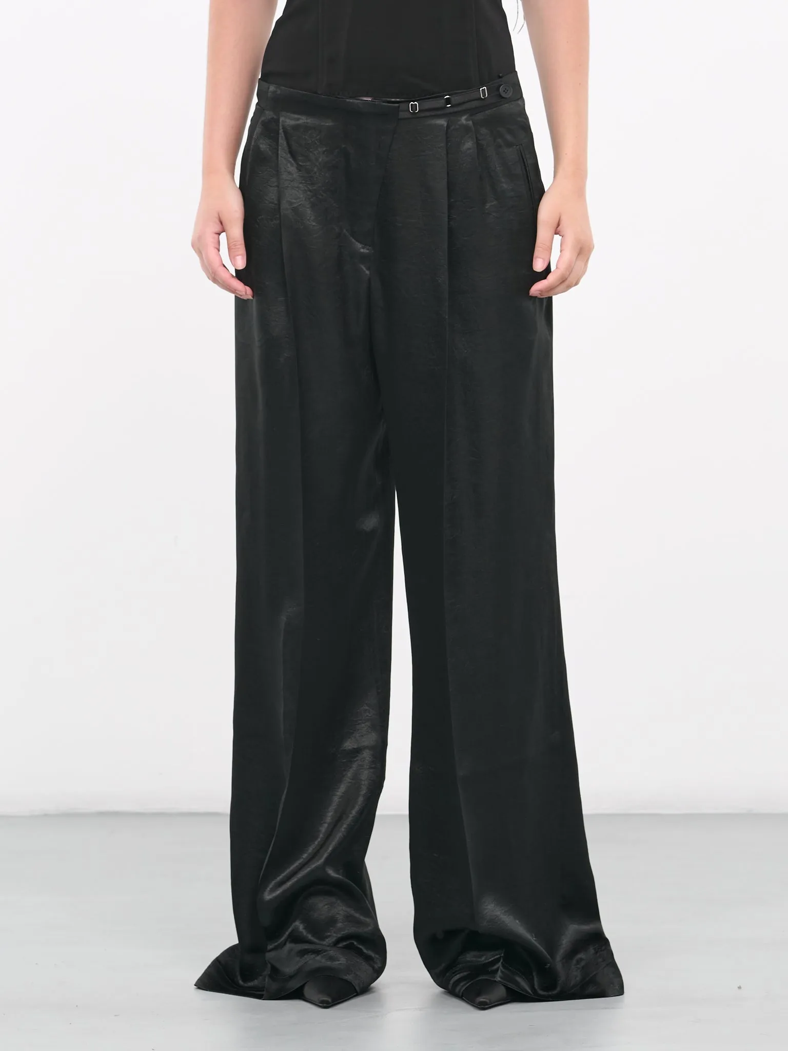 Faina Pants (47-BLACK) sold by lorenzo