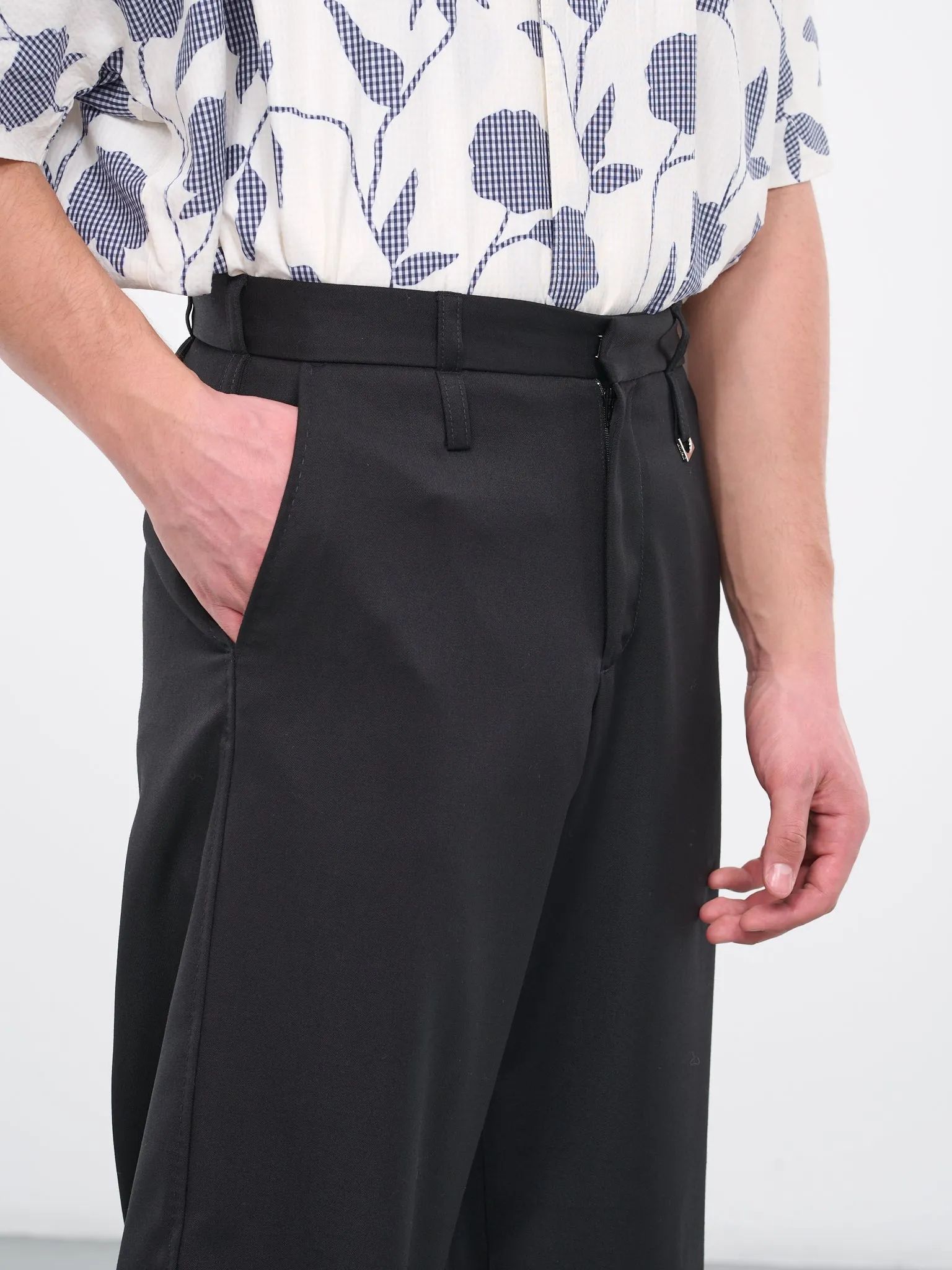 Le pantalon Piccinni (236PA054-1333-BLACK) sold by lorenzo product image thumbnail 5