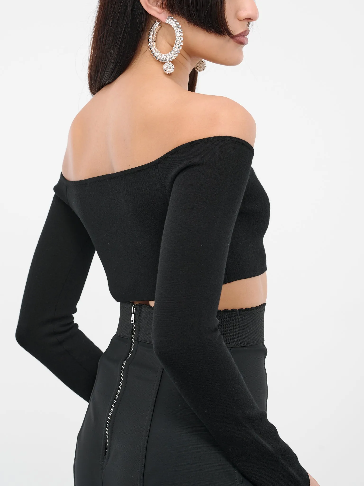 Sweetheart Knit Crop Top (AMPUO15ML0528-U9000-BLACK) sold by lorenzo product image thumbnail 5