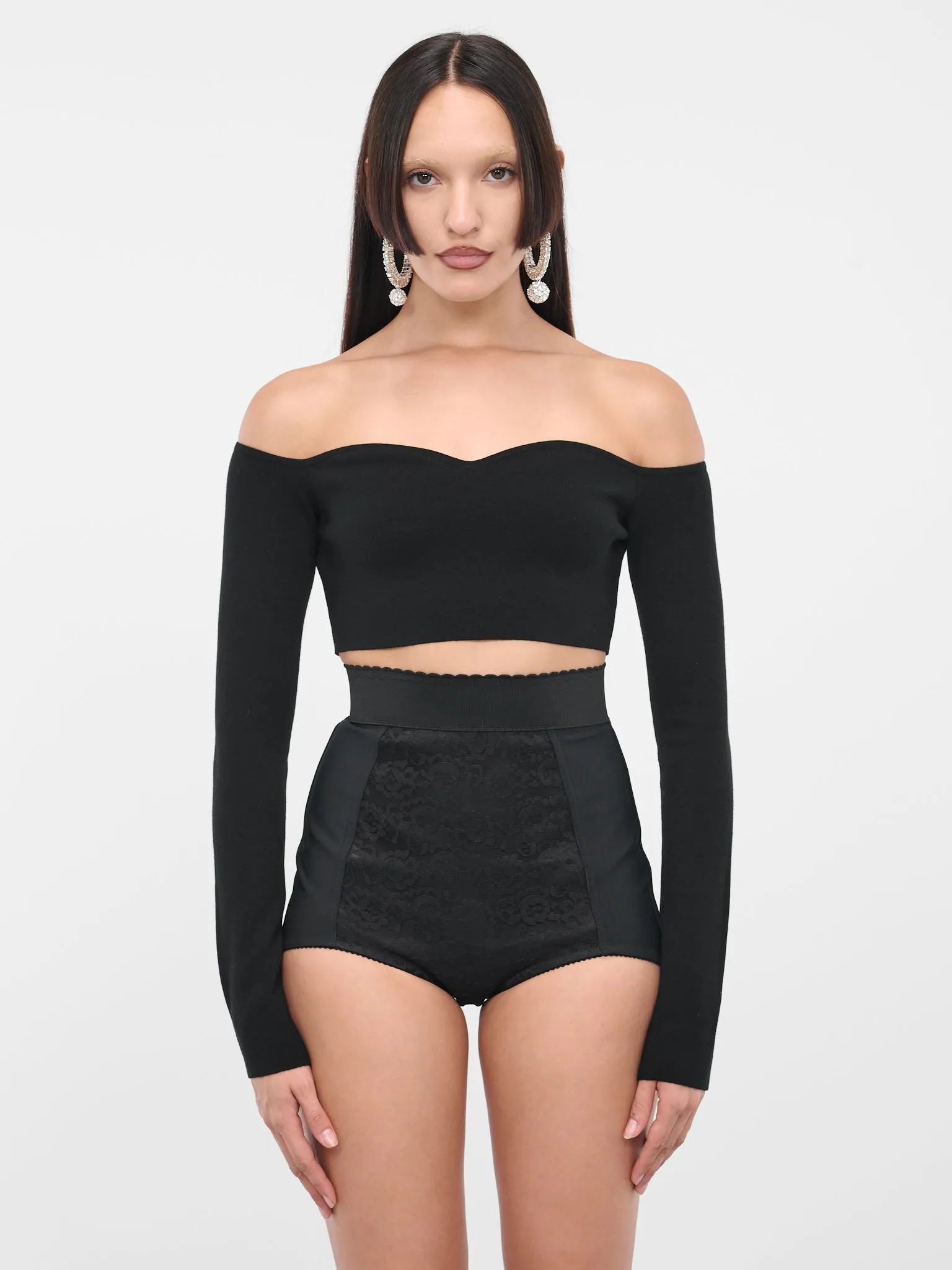 Sweetheart Knit Crop Top (AMPUO15ML0528-U9000-BLACK) sold by lorenzo