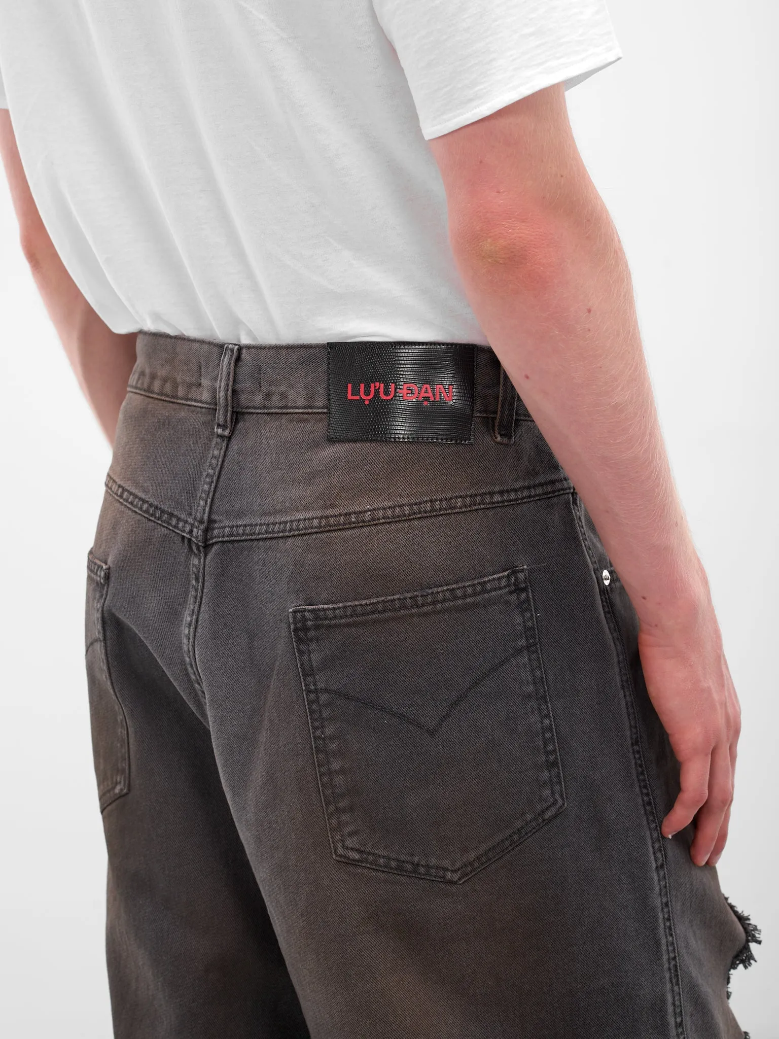 Dirtied Denim Kriss Kross Shorts (MP003D-WDD-DIRTY-OUTCAST-GREY) sold by lorenzo product image thumbnail 4