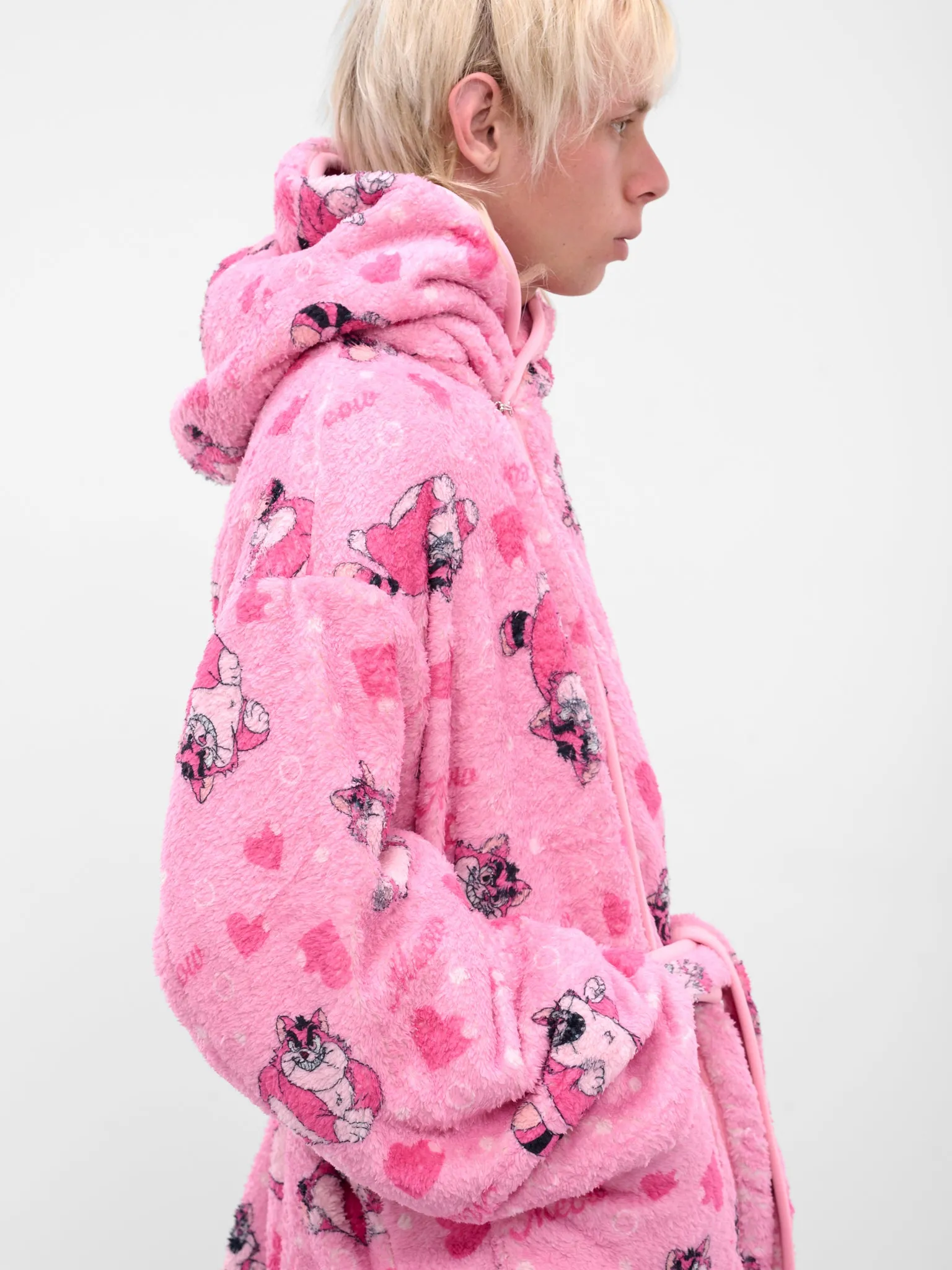 Pink Graphic Fleece Hooded Robe (25AW40C073-PINK) sold by lorenzo product image thumbnail 4