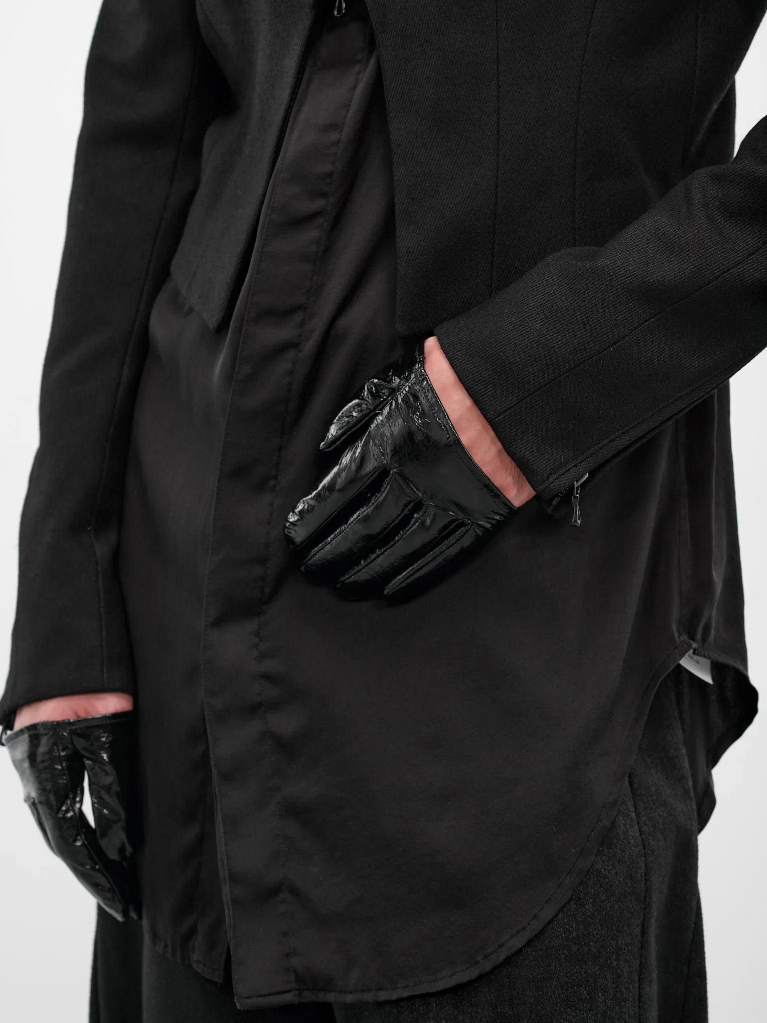 Black Glossy Leather Short Gloves (917ACU13-BLACK) sold by lorenzo product image thumbnail 2