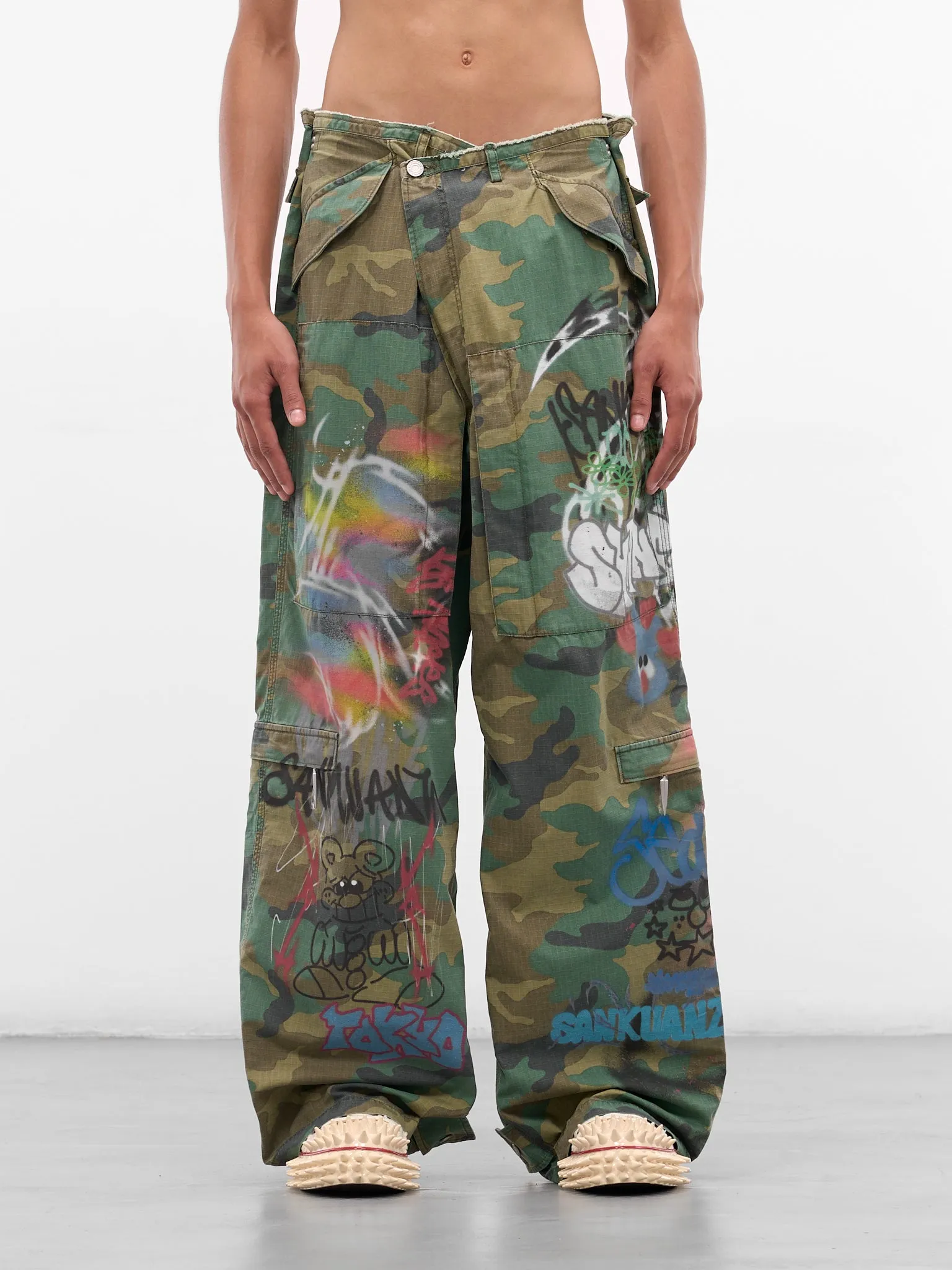 Camo Graffiti Cargo Pants (BUPA0106-GREEN) sold by lorenzo