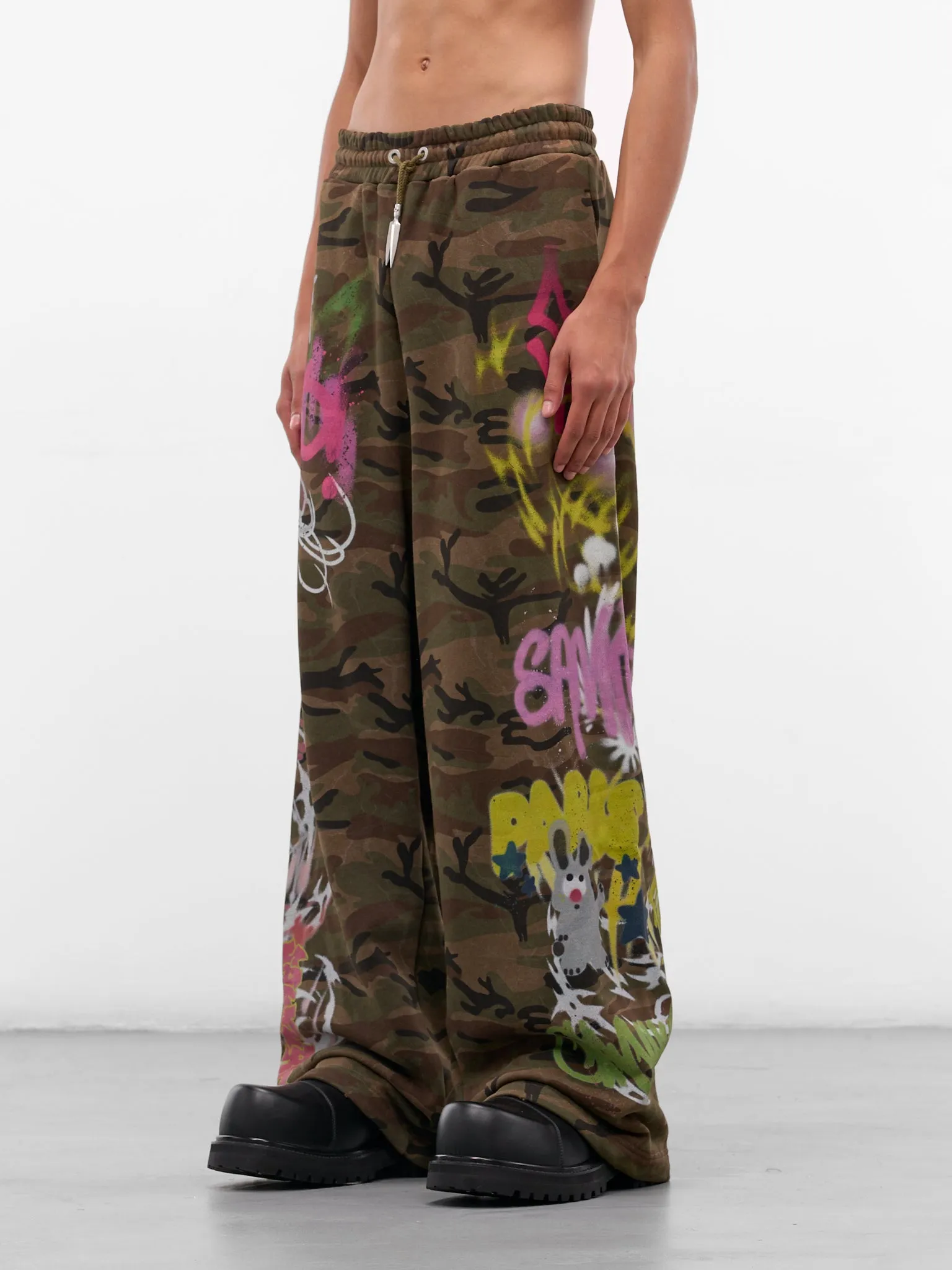 Camo Graffiti Graphics Sweatpants (BUPA0101-CAMOUFLAGE) sold by lorenzo product image thumbnail 2