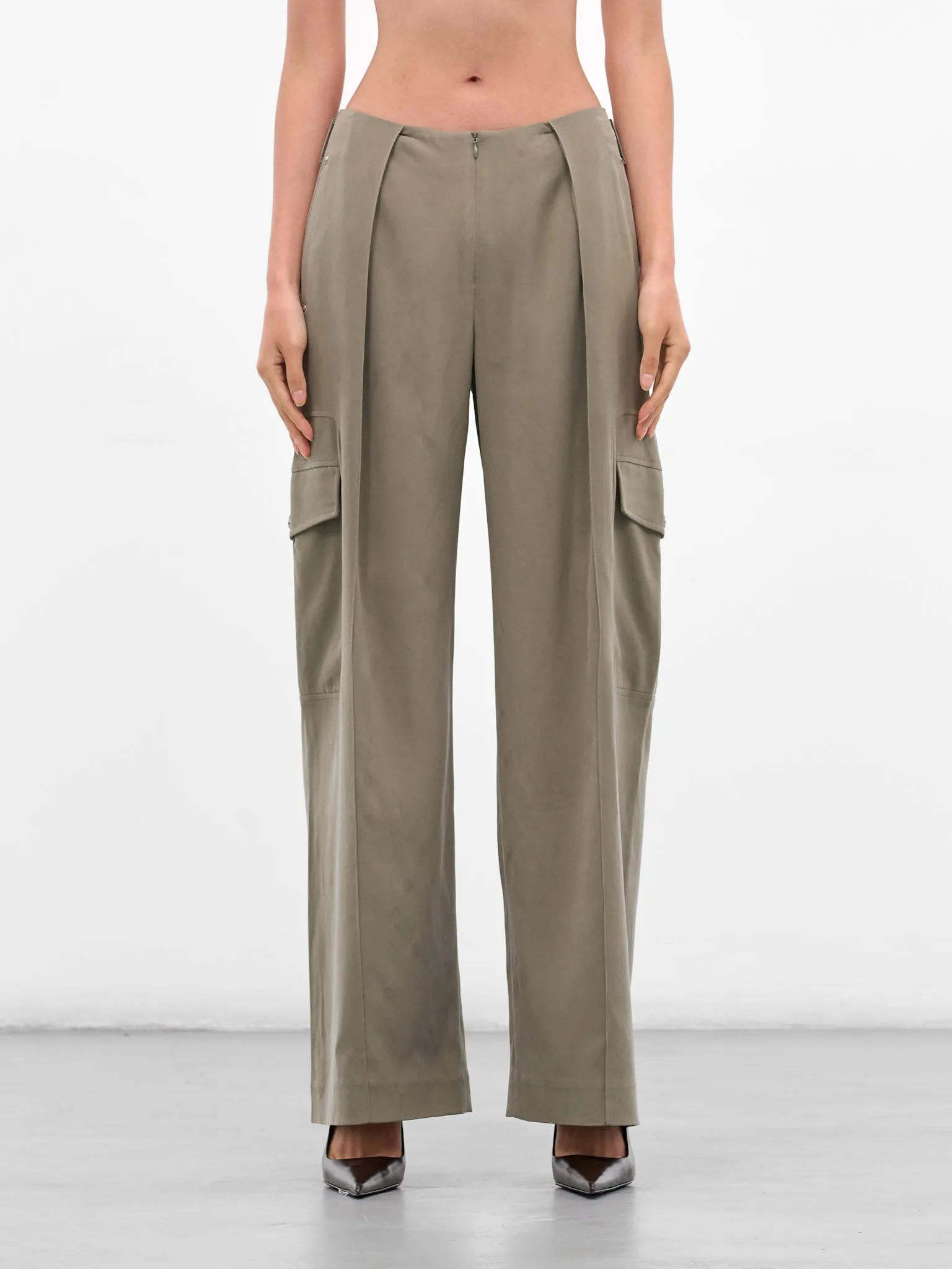 Gray Tailored Wide Cargo Pants (PT05C2GR570-GR570-BEAN-PASTE) sold by lorenzo