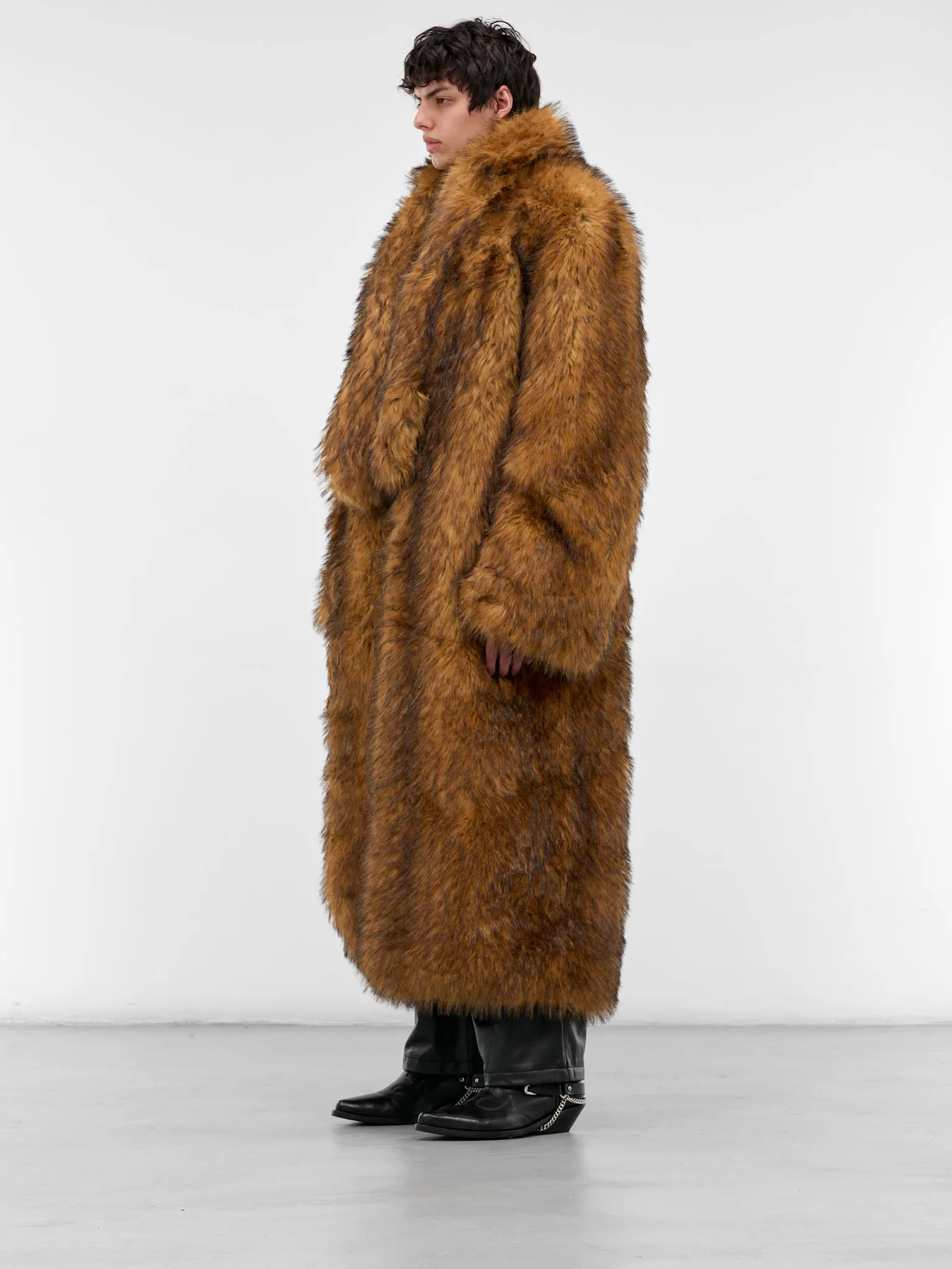 Beige Oversized Faux Fur Coat (MM006-BEIGE) sold by lorenzo product image thumbnail 2