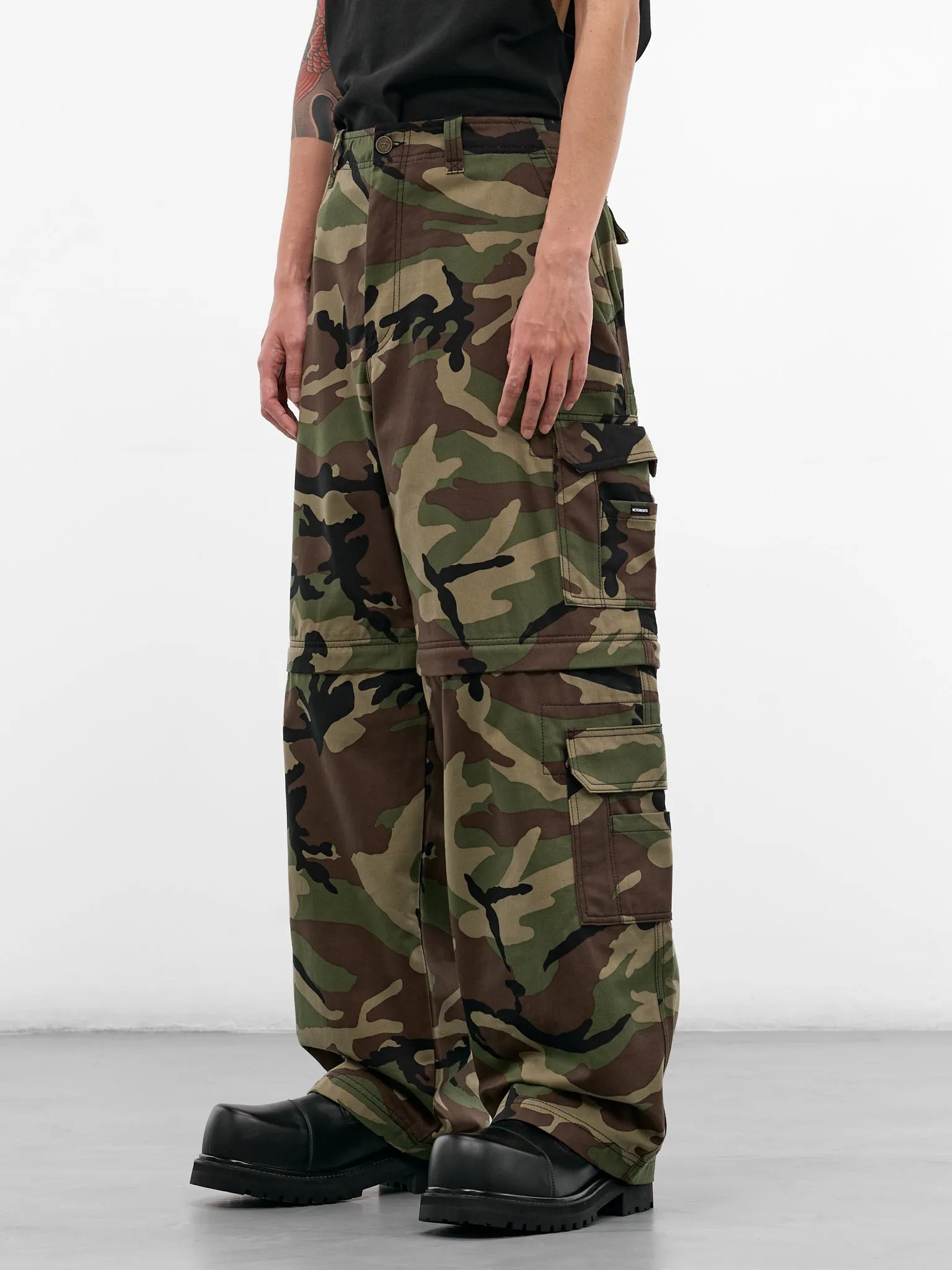 Green Camouflage Zip Cargo Pants (ME76PA096XE-GREEN-CAMO) sold by lorenzo product image thumbnail 2