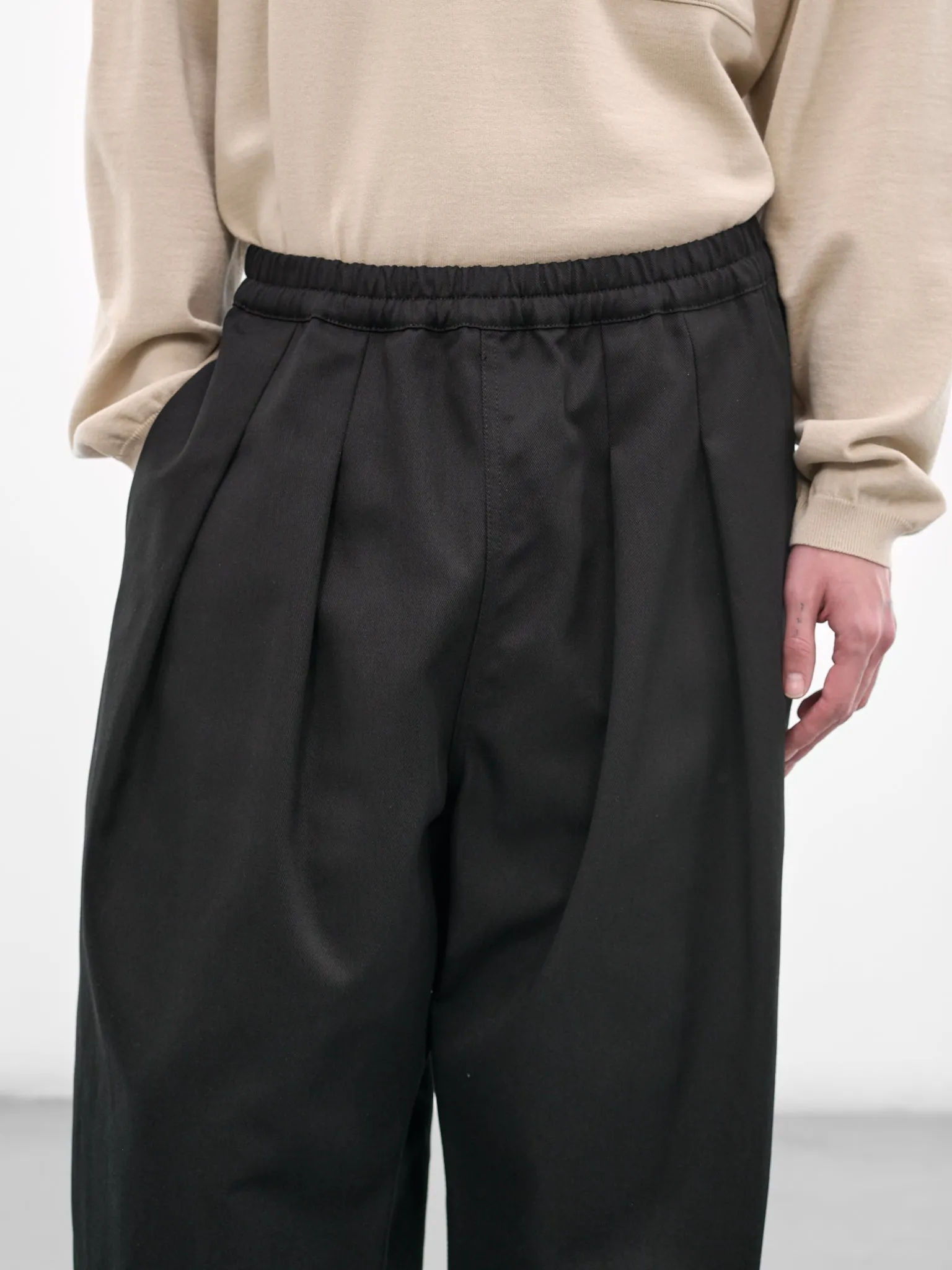 Black Pleated Elasticated Baggy Trousers (S67KA0091-S54042-900-BLACK) sold by lorenzo product image thumbnail 4
