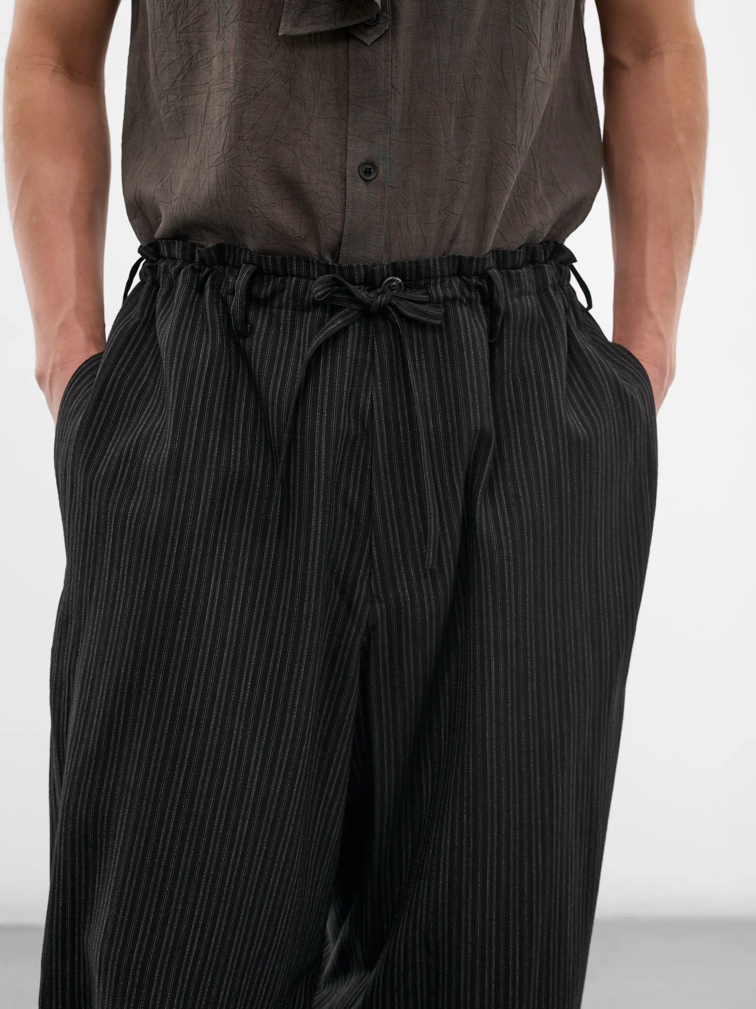 Black Striped Cropped Wide Trousers (HK-P54-227-1-BLACK) sold by lorenzo product image thumbnail 5