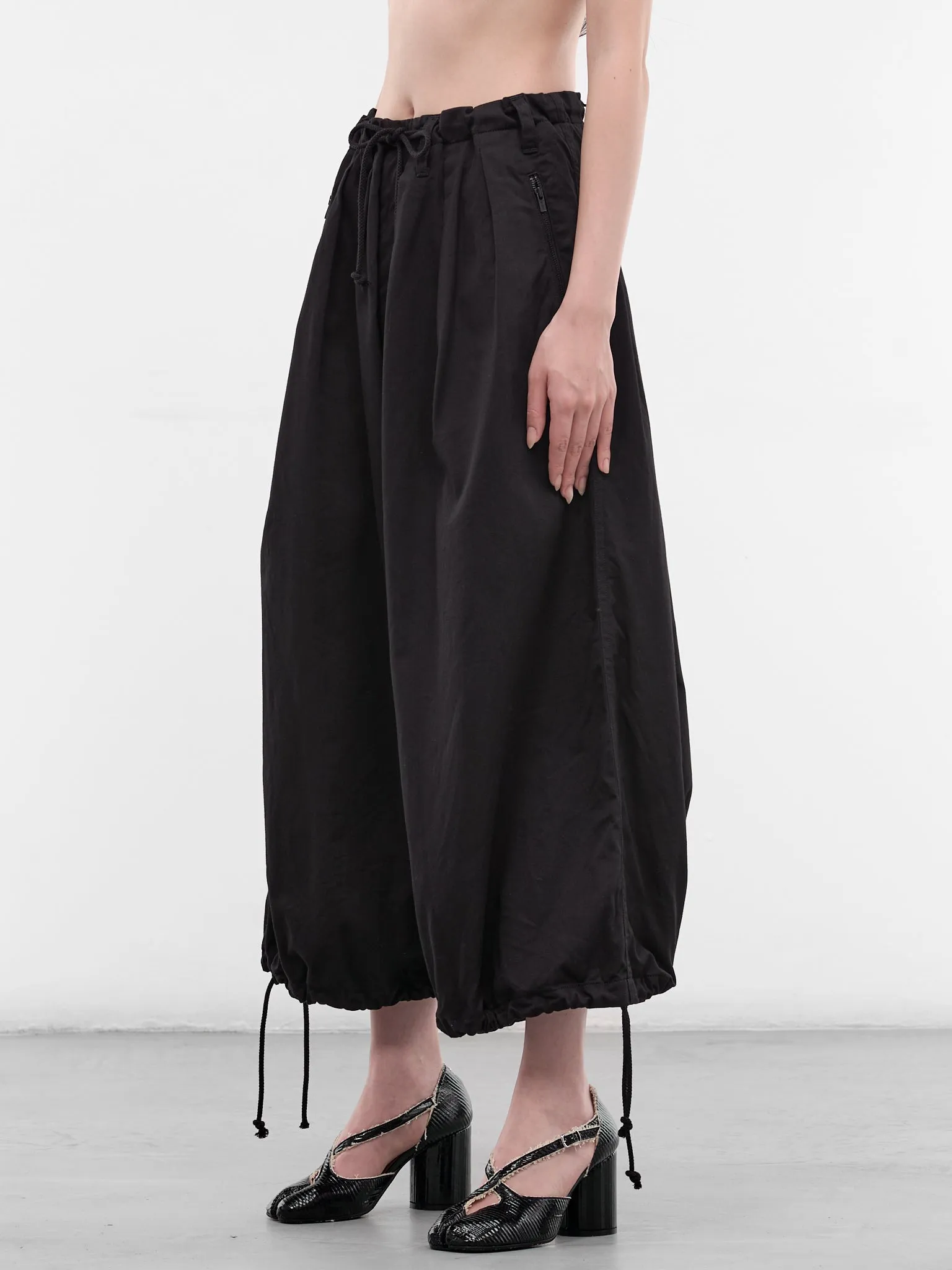 Black 3-Tucks Pleated Baggy Trousers (FK-P65-005-BLACK) sold by lorenzo product image thumbnail 2