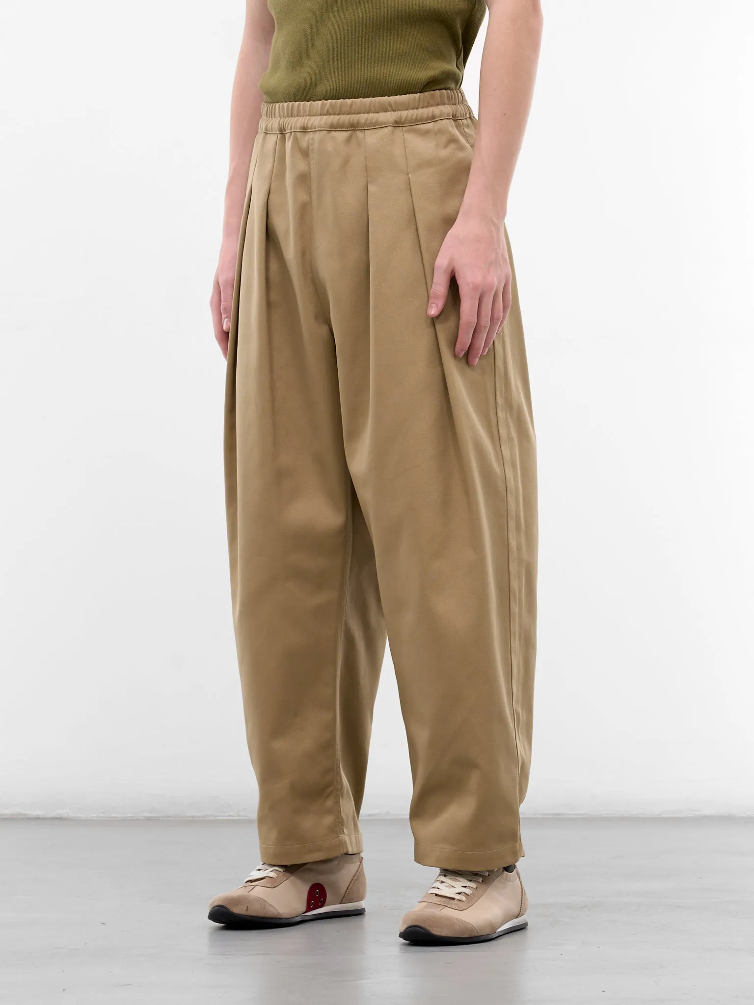 Beige Pleated Elastic Trousers (S67KA0091-S54042-BEIGE) sold by lorenzo product image thumbnail 2