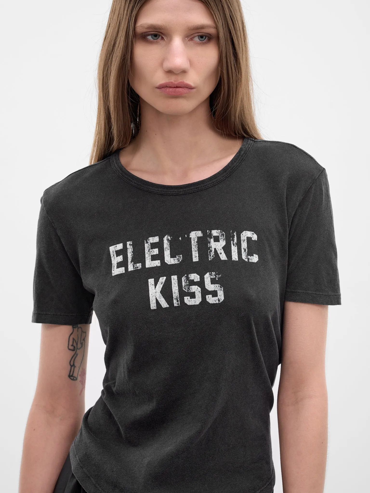 Floor Black Flocked Micro Tee (B0013923-FA740-FADED-BLACK) sold by lorenzo product image thumbnail 4