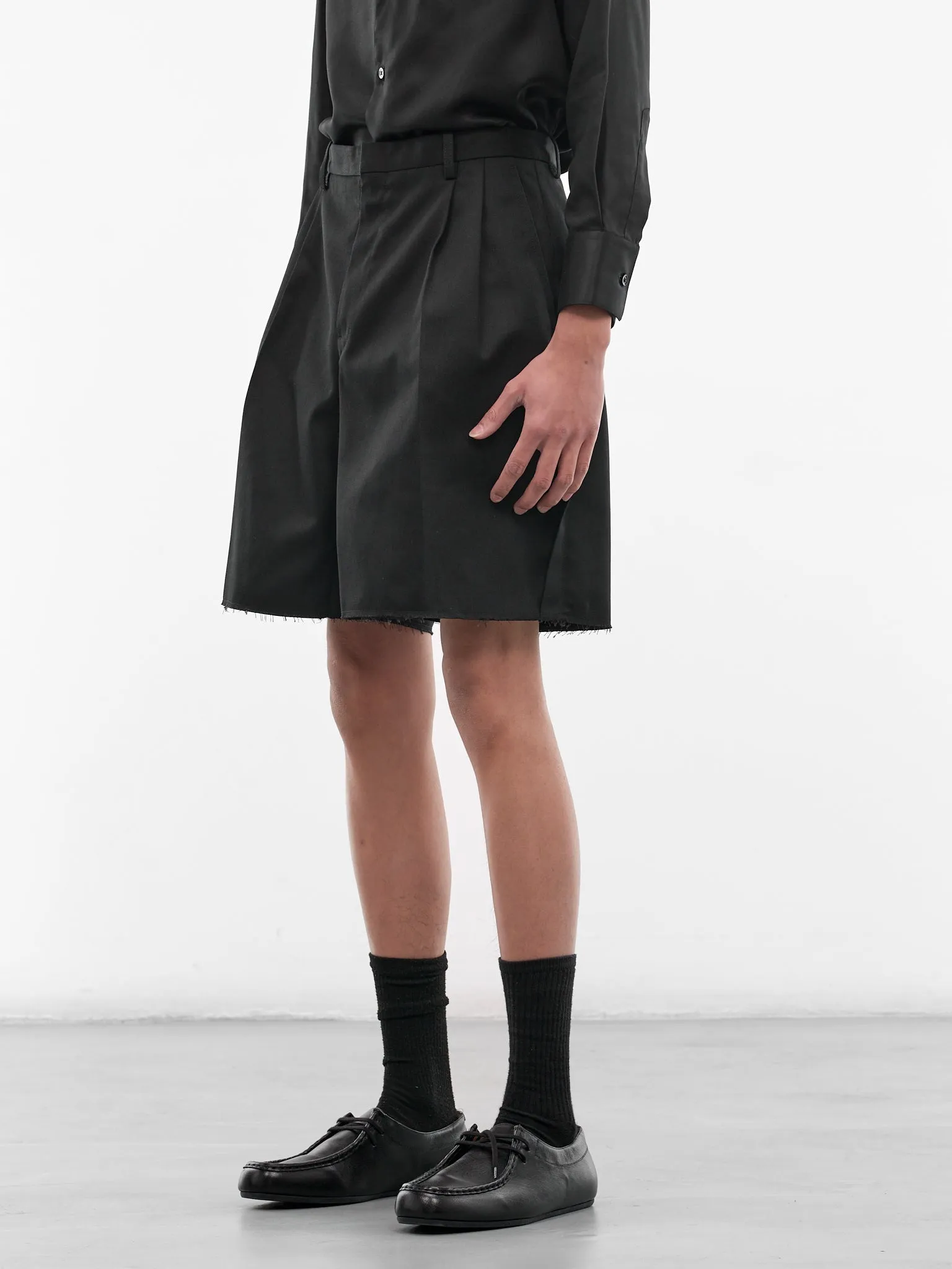 Black Pleated Bermuda Shorts (S67MU0063-S54042-900-BLACK) sold by lorenzo product image thumbnail 2