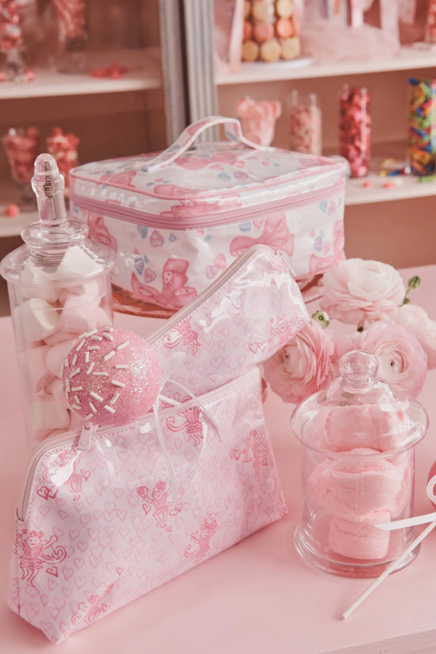 LoveShackFancy x Roller Rabbit Doily Beaux Carry All Case sold by LoveShackFancy product image thumbnail 4