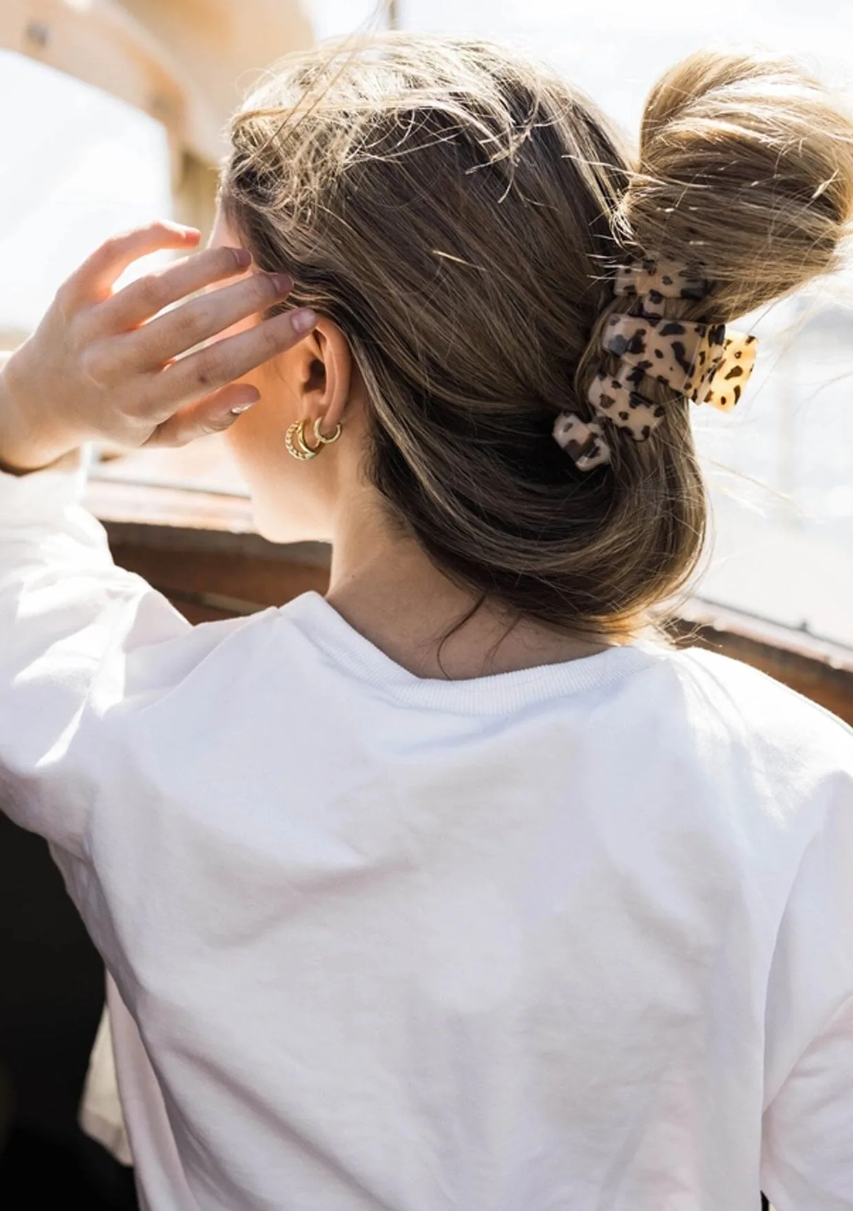 TELETIES - Tortoise Large Hair Claw Clip sold by lovestitch product image thumbnail 3