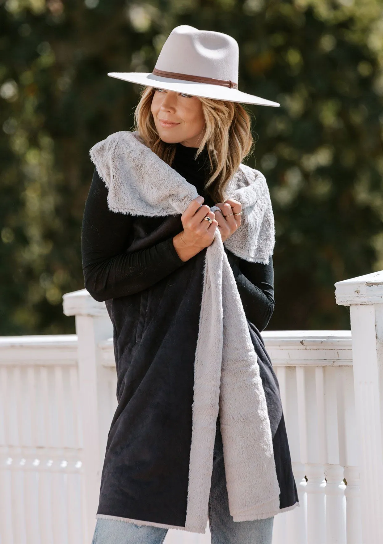 Elsa Vest sold by lovestitch product image thumbnail 5