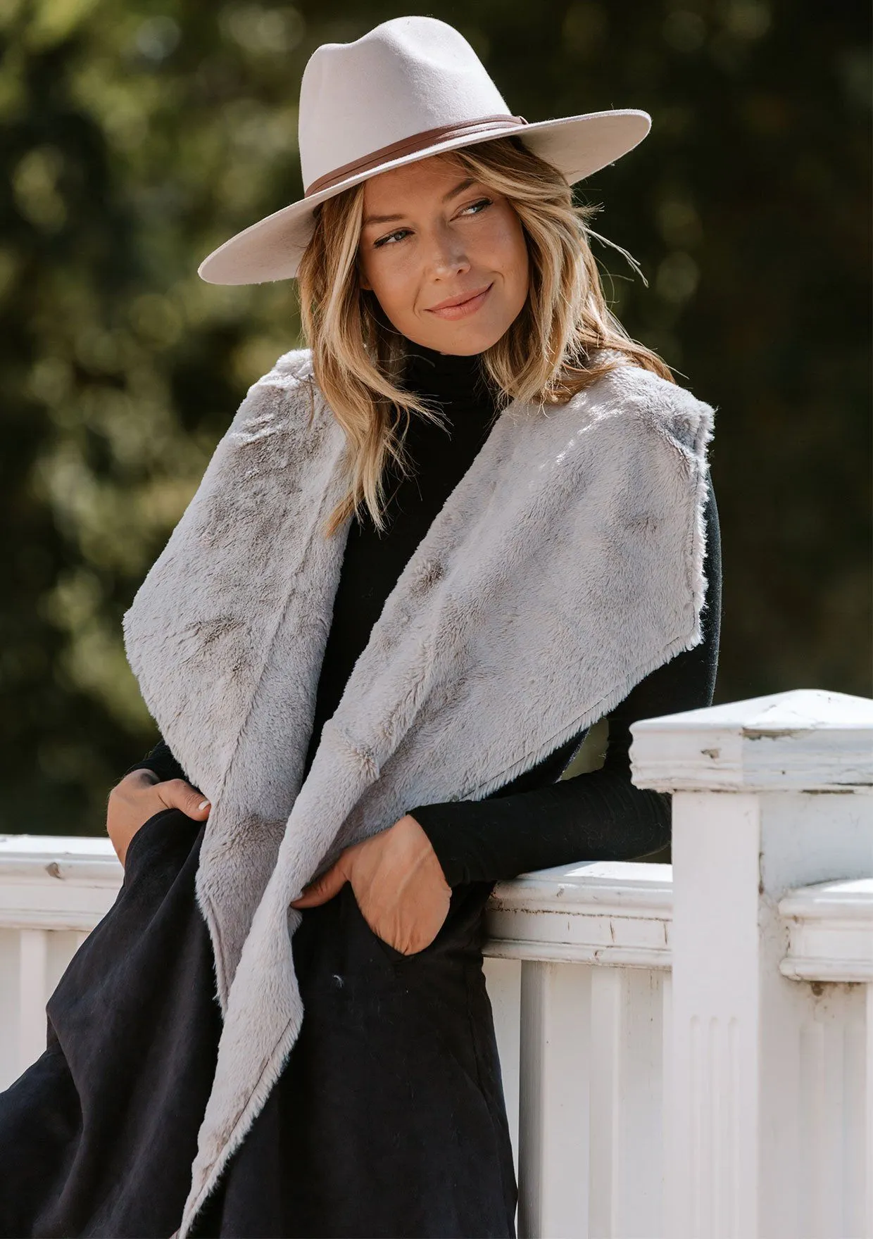 Elsa Vest sold by lovestitch product image thumbnail 4