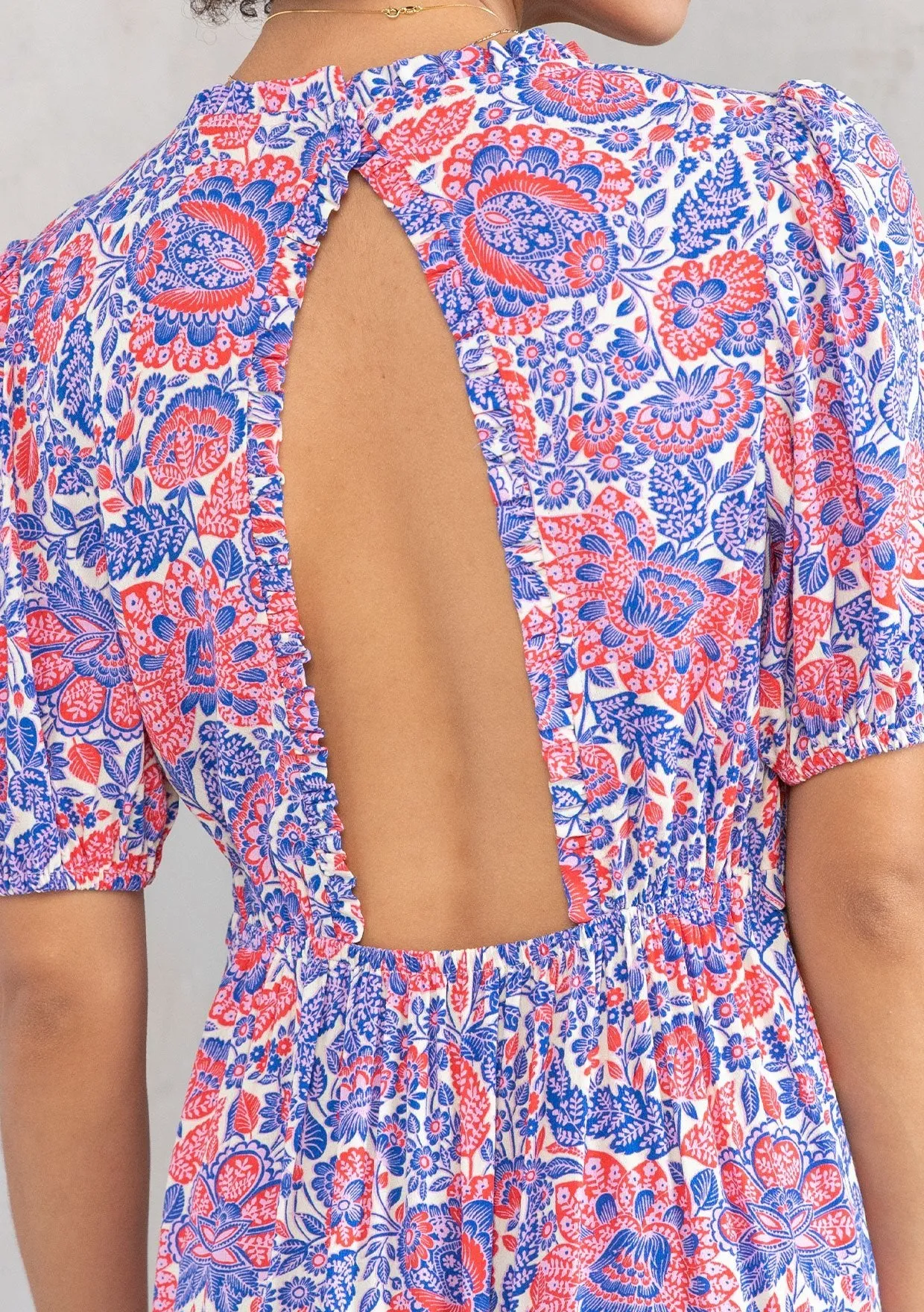 Sidra Puff Sleeve Midi Dress sold by lovestitch product image thumbnail 3