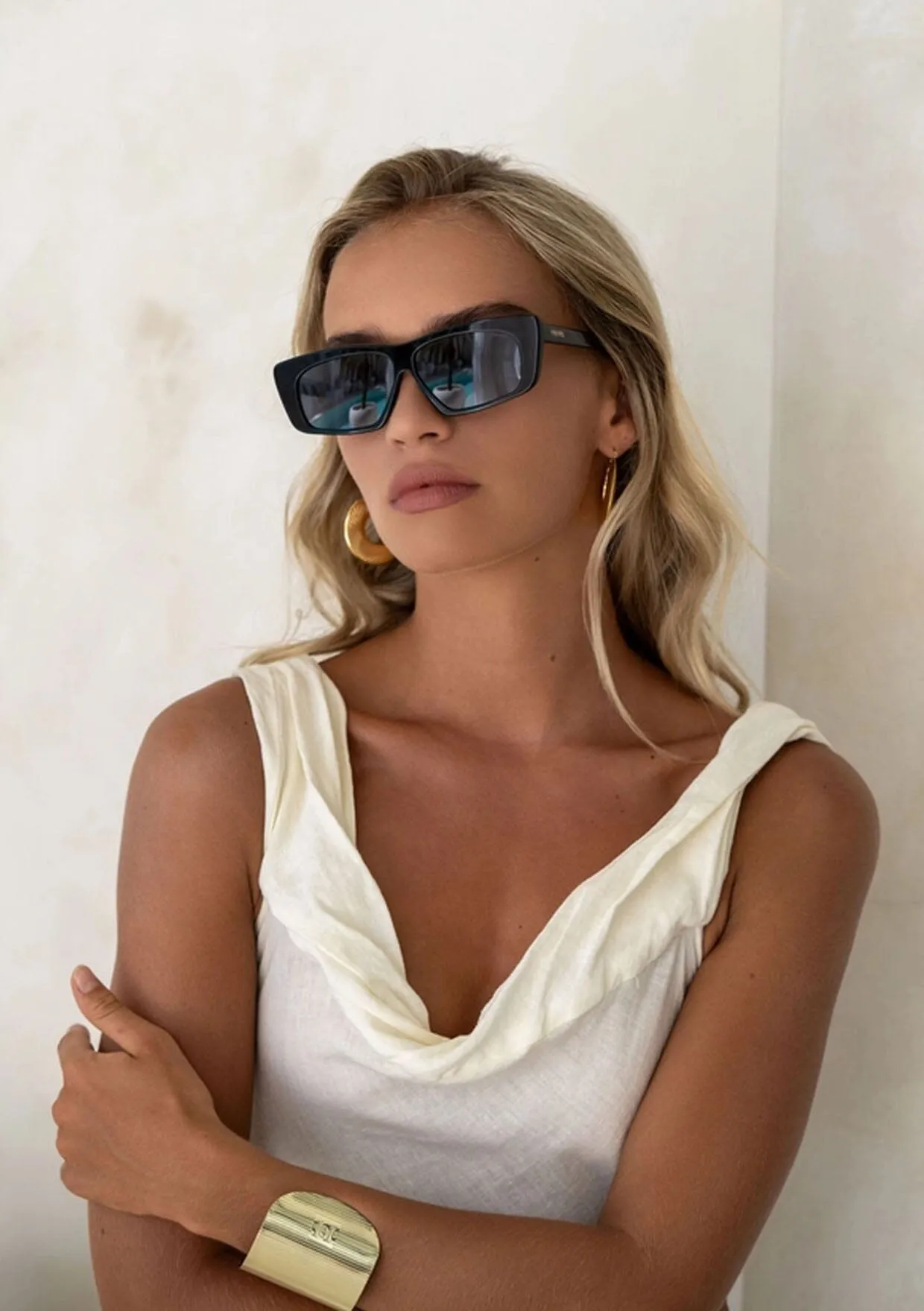FREYRS Lexi Sunglasses sold by lovestitch product image thumbnail 3