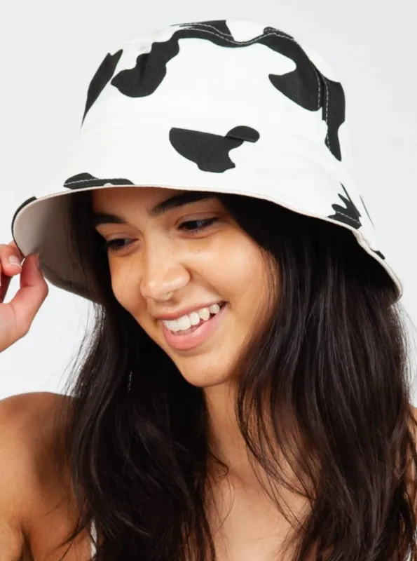 MOOMOO BUCKET HAT-BLACK sold by Lucca Couture