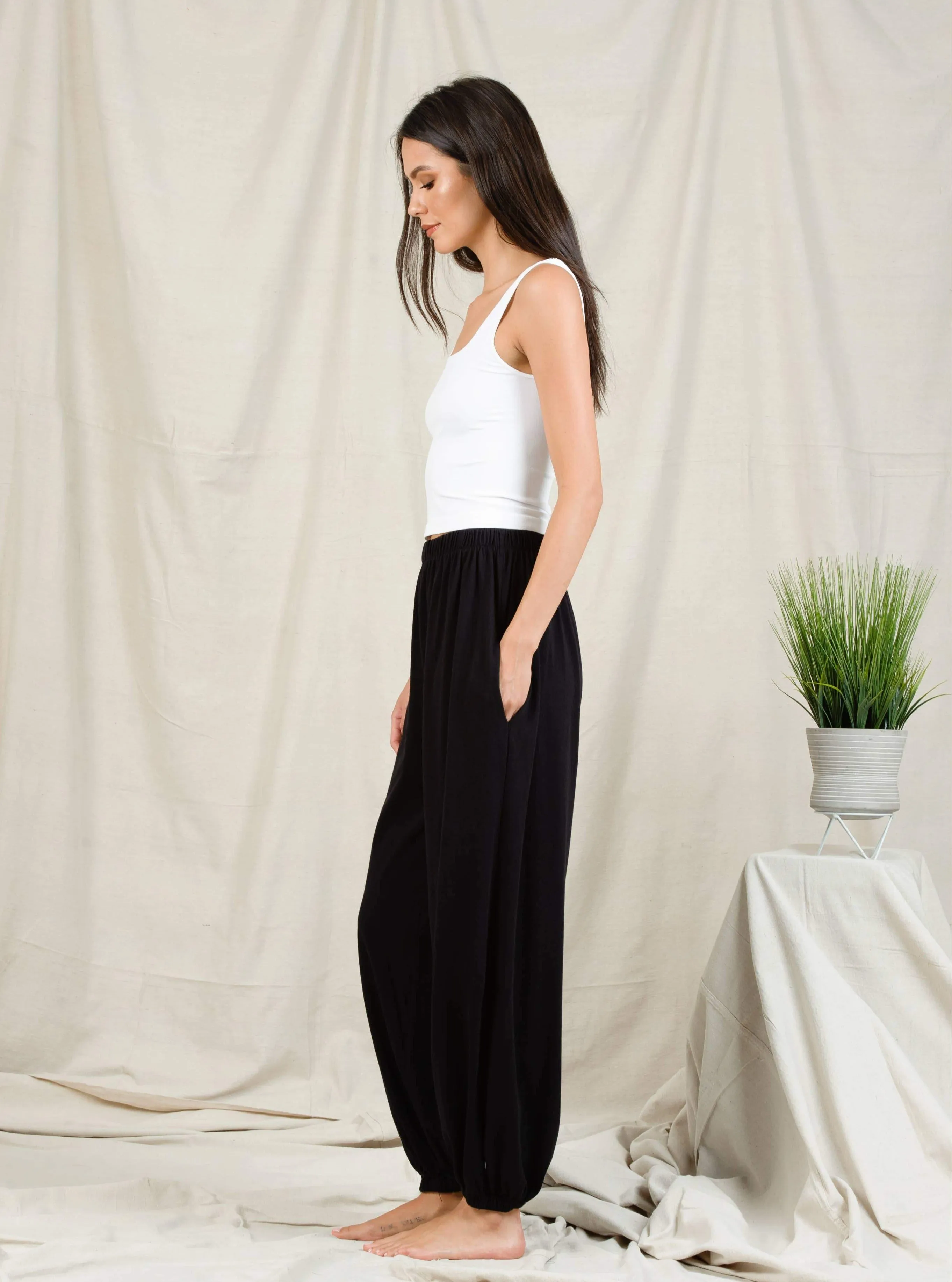 CAMMY SEAMLESS TANK-WHITE sold by Lucca Couture product image thumbnail 4