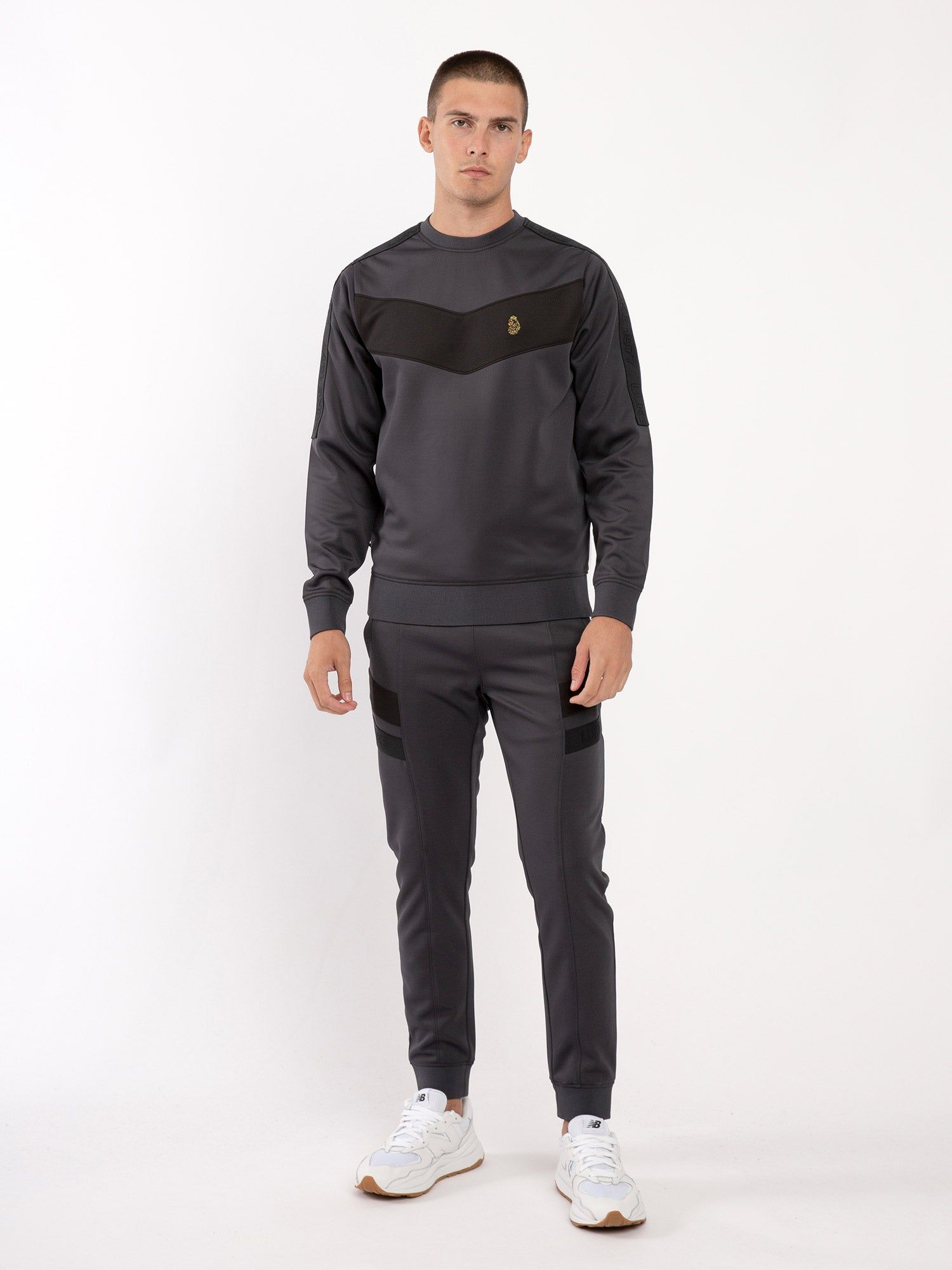 CASA VIEJA TRACKSUIT SET sold by Luke 1977 product image thumbnail 2