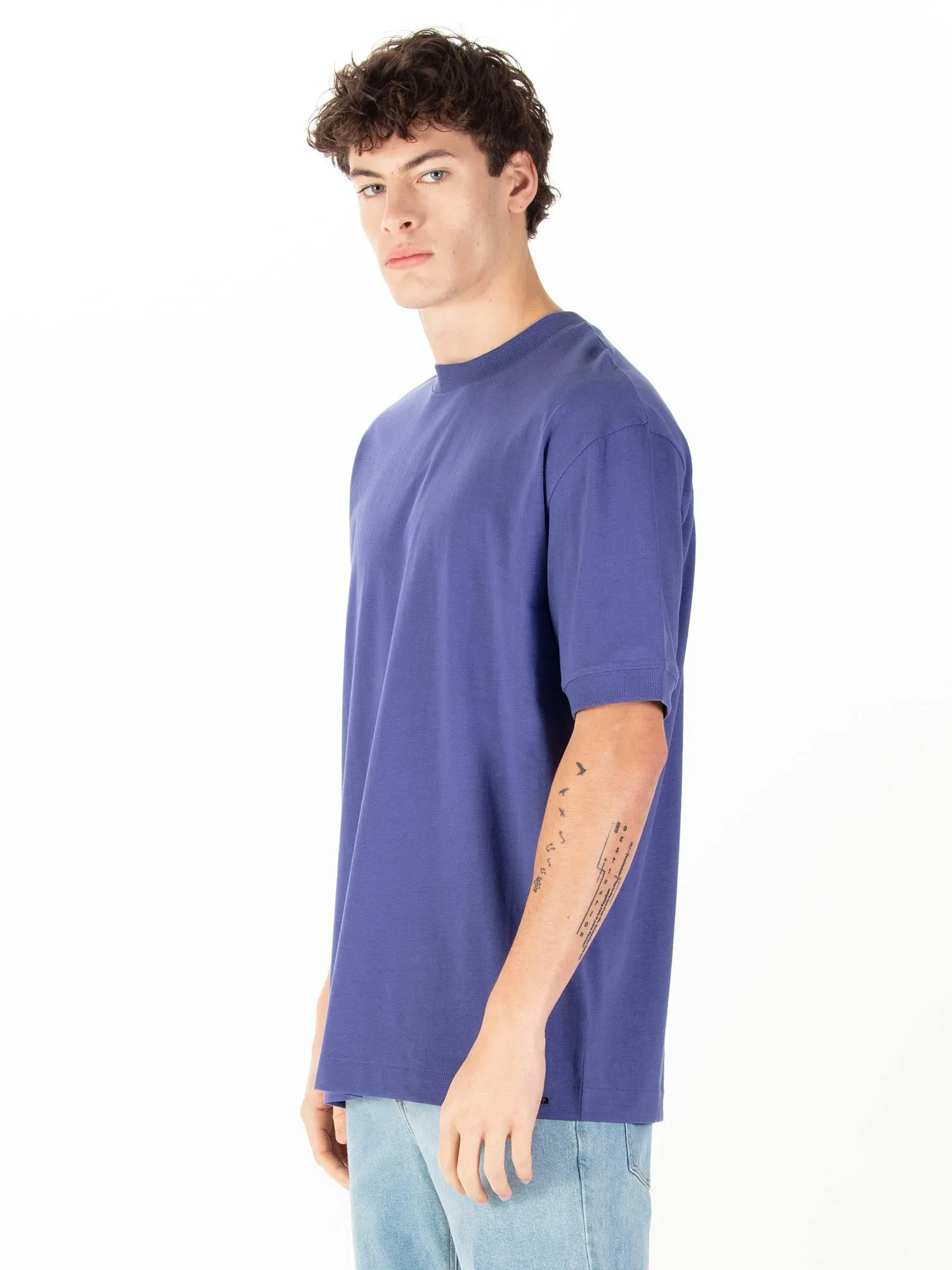 WHO WEARS THE RELAXED FIT T-SHIRT sold by Luke 1977 product image thumbnail 3