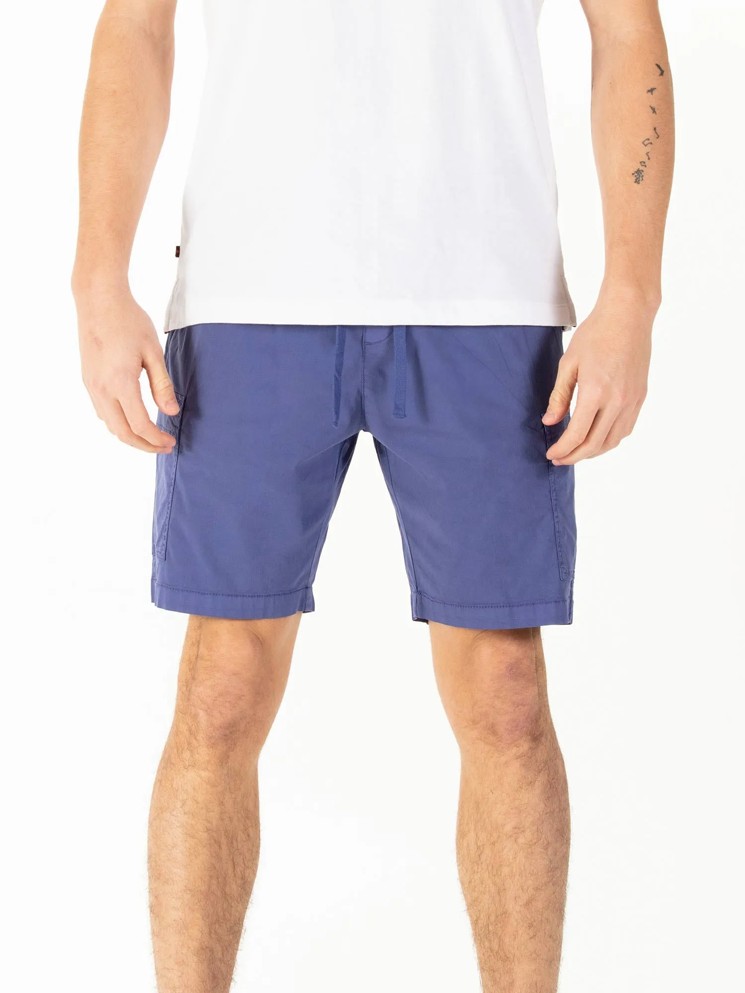 DETALLE SHORTS sold by Luke 1977