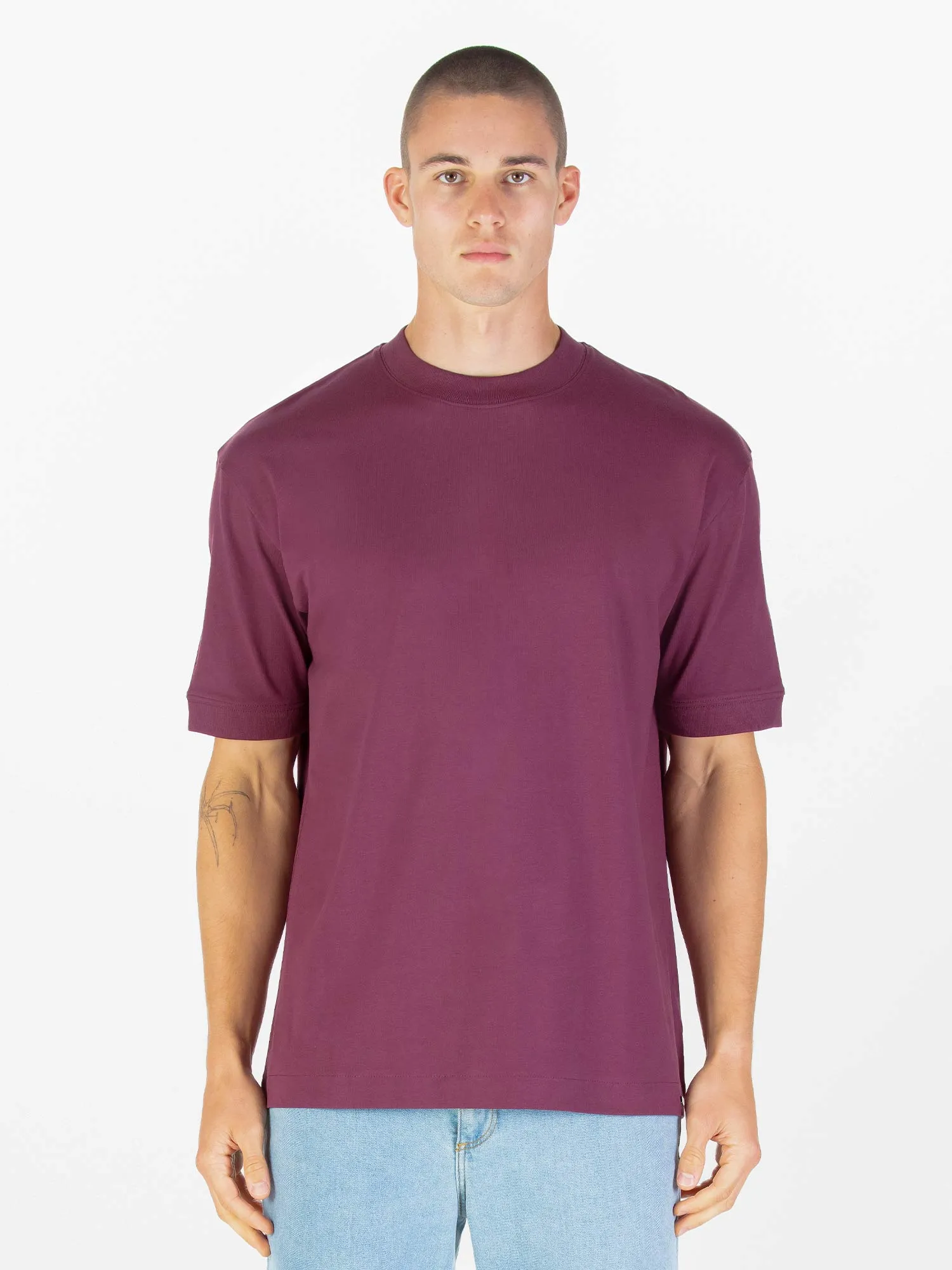 WHO WEARS THE RELAXED FIT T-SHIRT sold by Luke 1977 product image thumbnail 2
