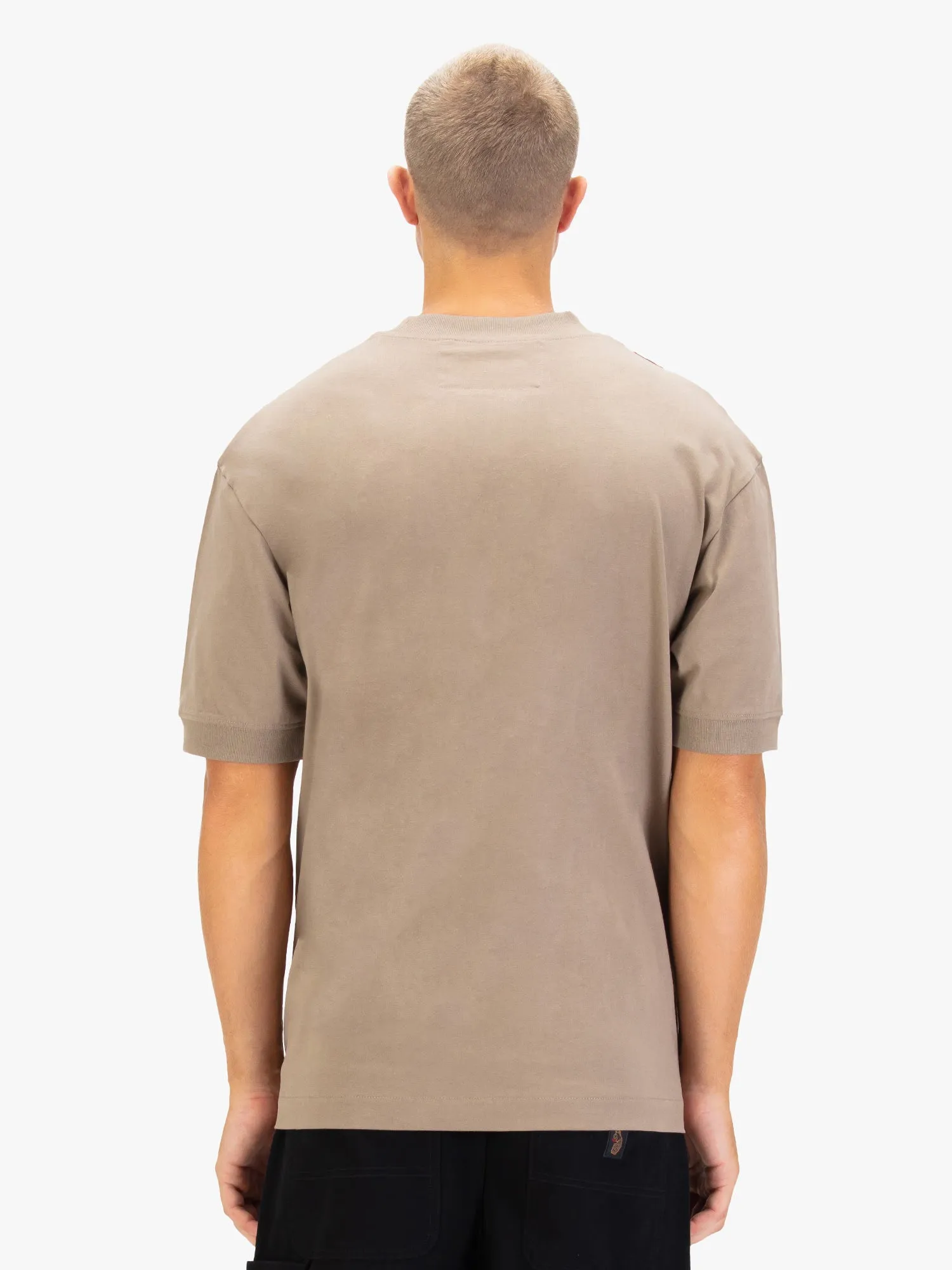 WHO WEARS THE RELAXED FIT T-SHIRT sold by Luke 1977 product image thumbnail 4