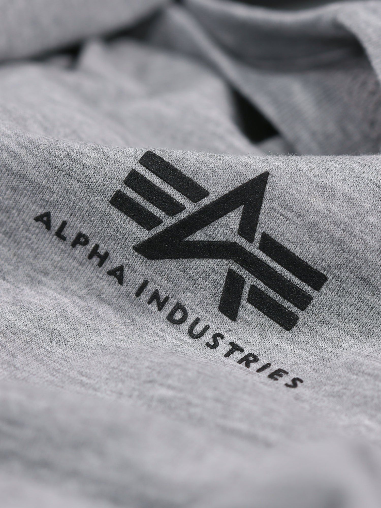 Alpha Industries Basic T Small Logo T-Shirt sold by Luke 1977 product image thumbnail 30