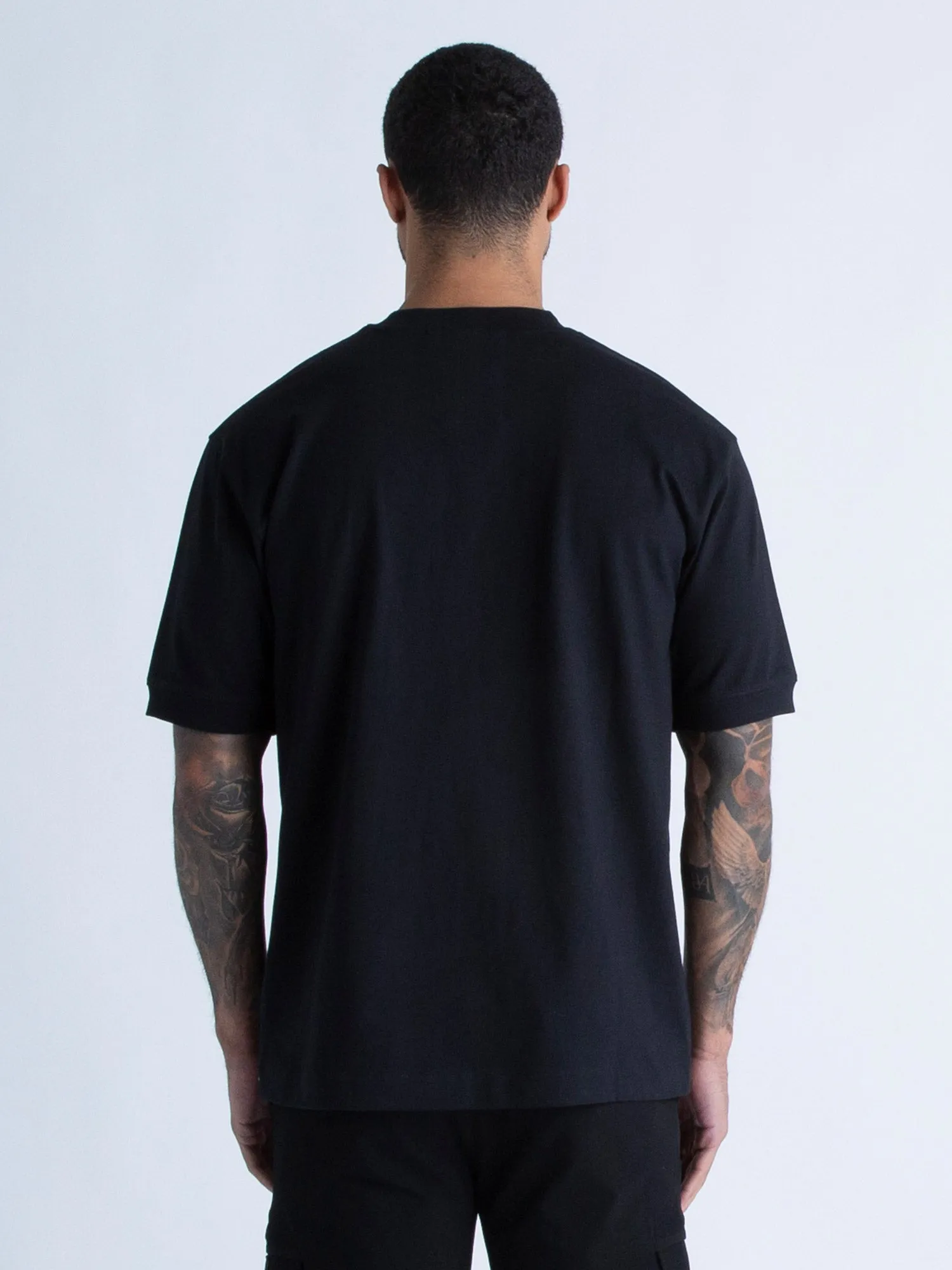 WHO WEARS THE RELAXED FIT T-SHIRT sold by Luke 1977 product image thumbnail 4