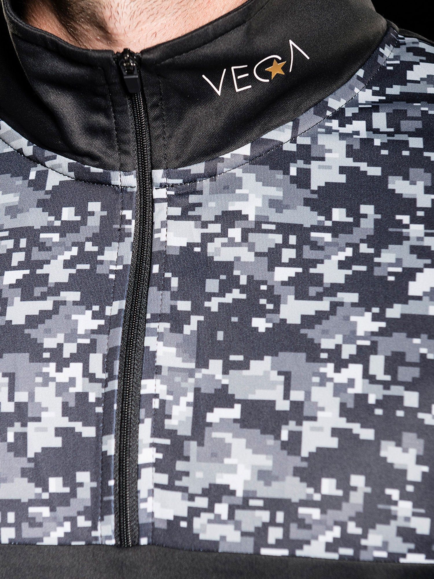 VEGA GOLF KOGA ZIP NECK SWEATER* sold by Luke 1977 product image thumbnail 4