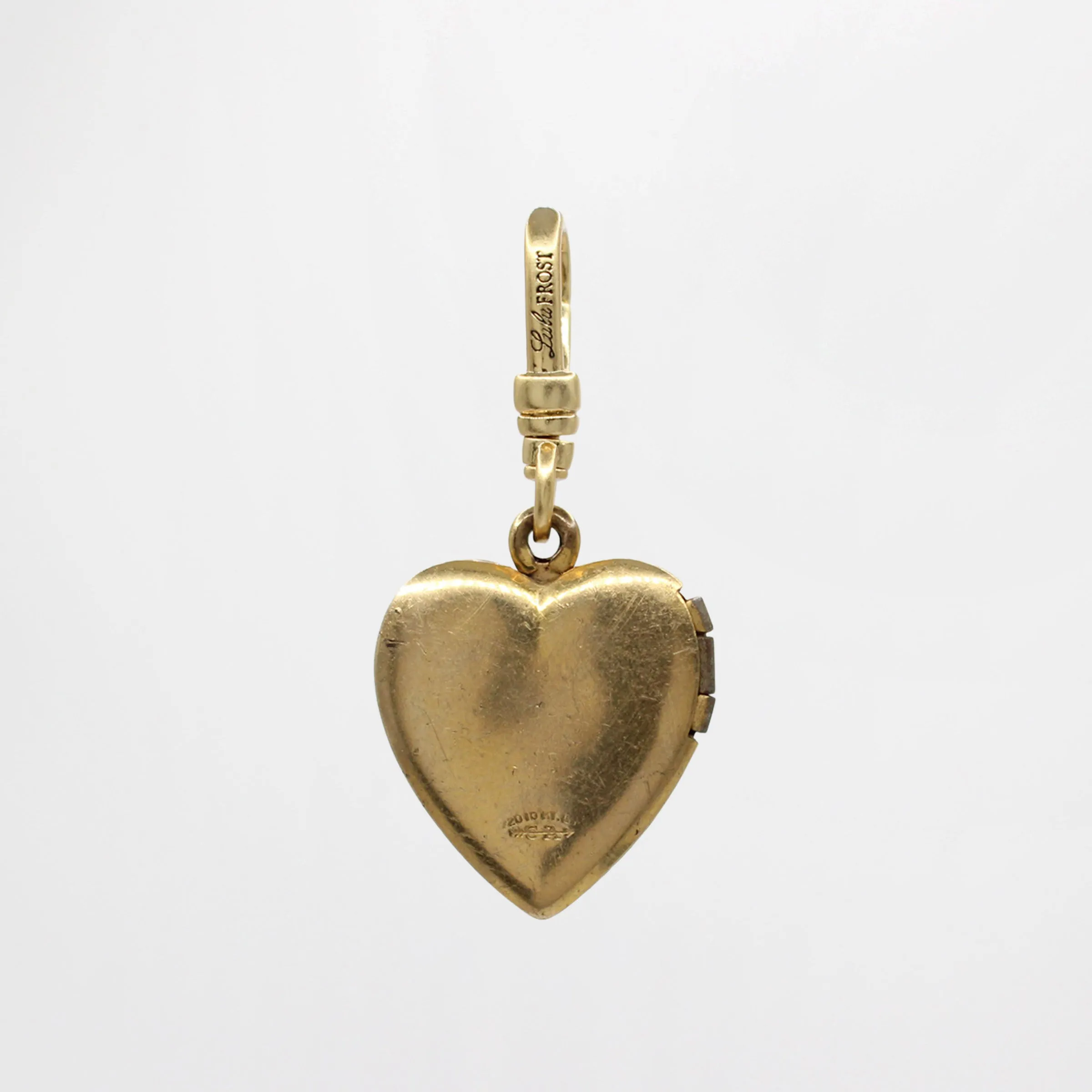 Vintage Chic 10 Karat Goldfilled Open & Shut Classic Heart Locket sold by Lulu Frost product image thumbnail 2